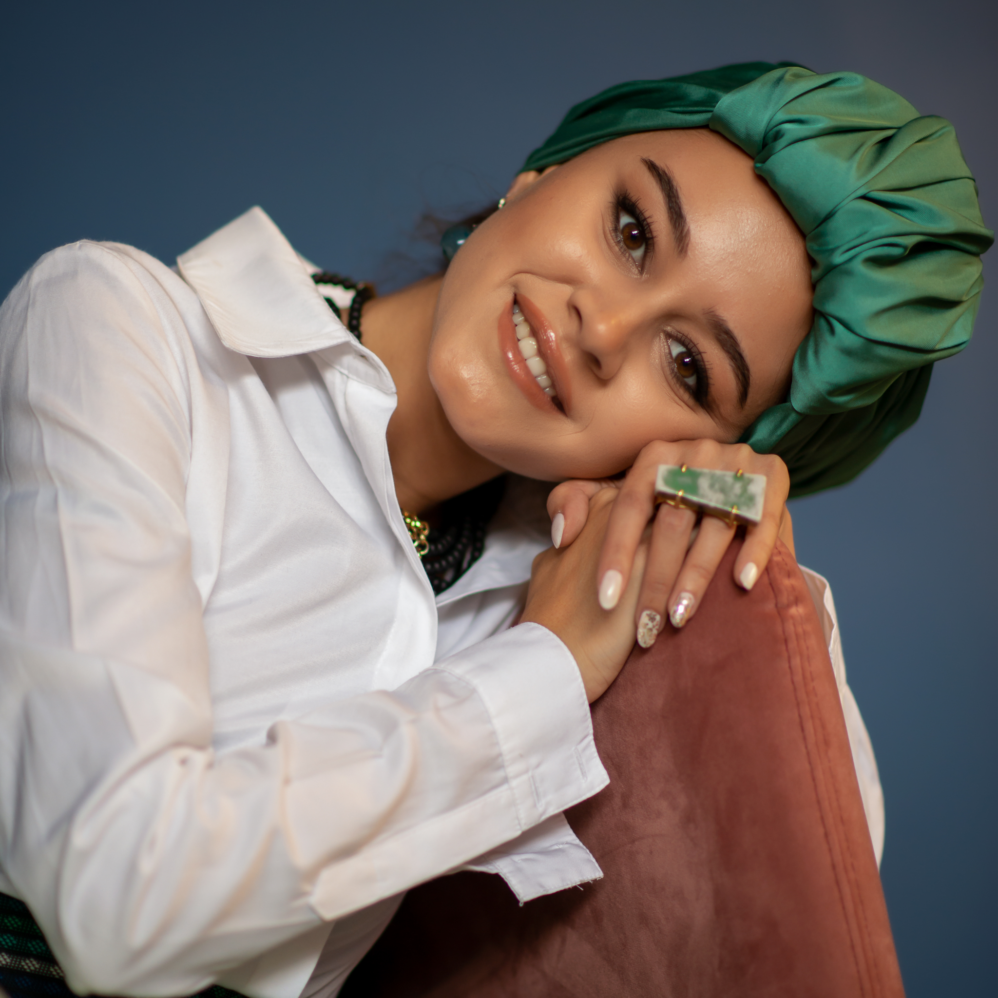 Beyrut Topuzlu Bone - Saten Kumaş