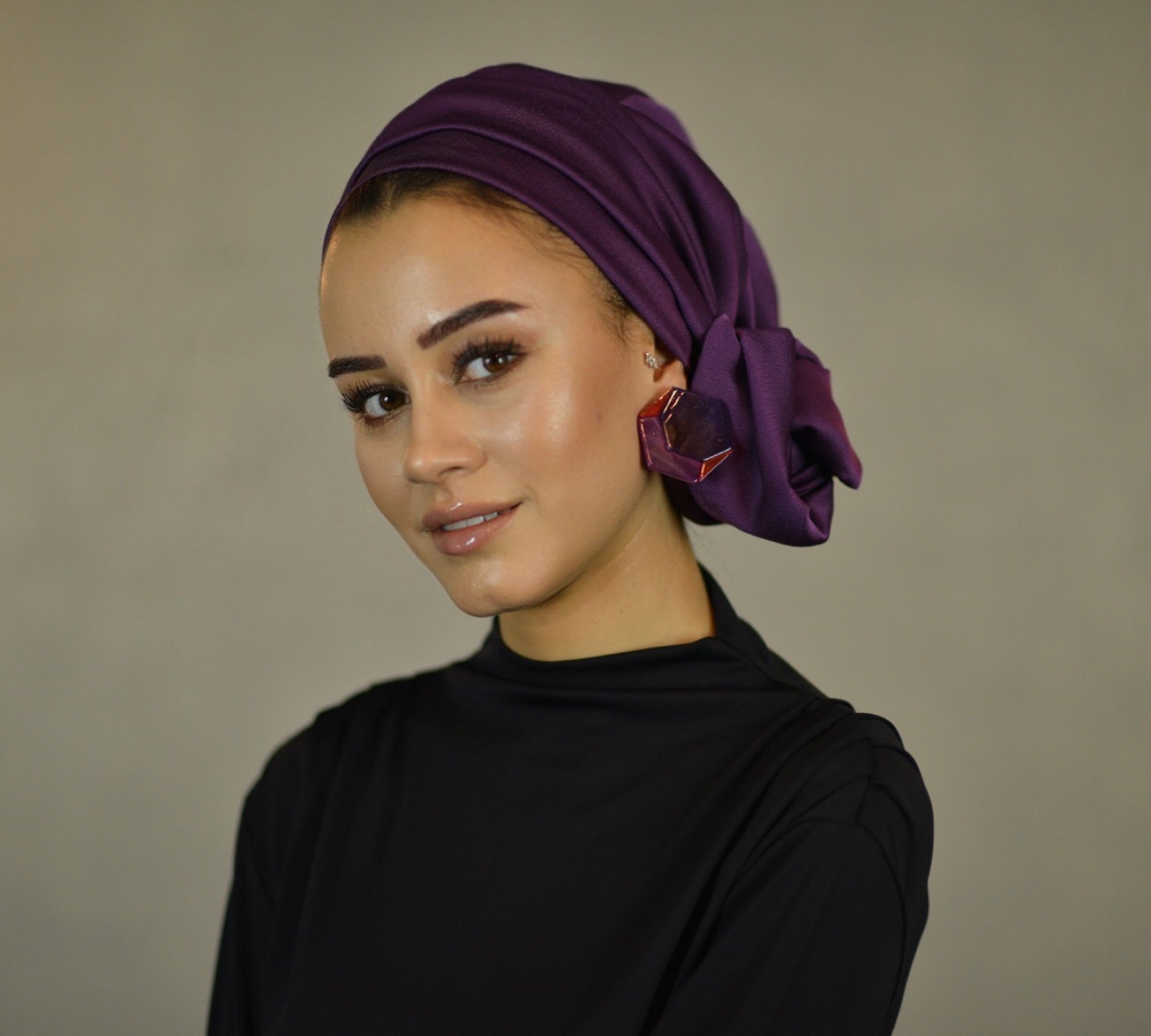 Dubai Bağlamalı Bone - Krep Saten Kumaş