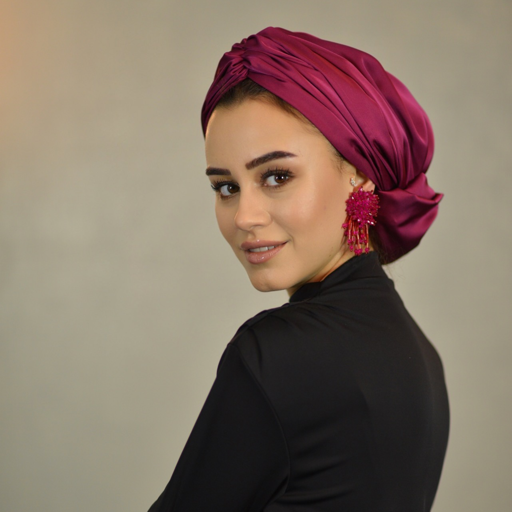 Abu Dabi – Saten - Topuzlu Bone