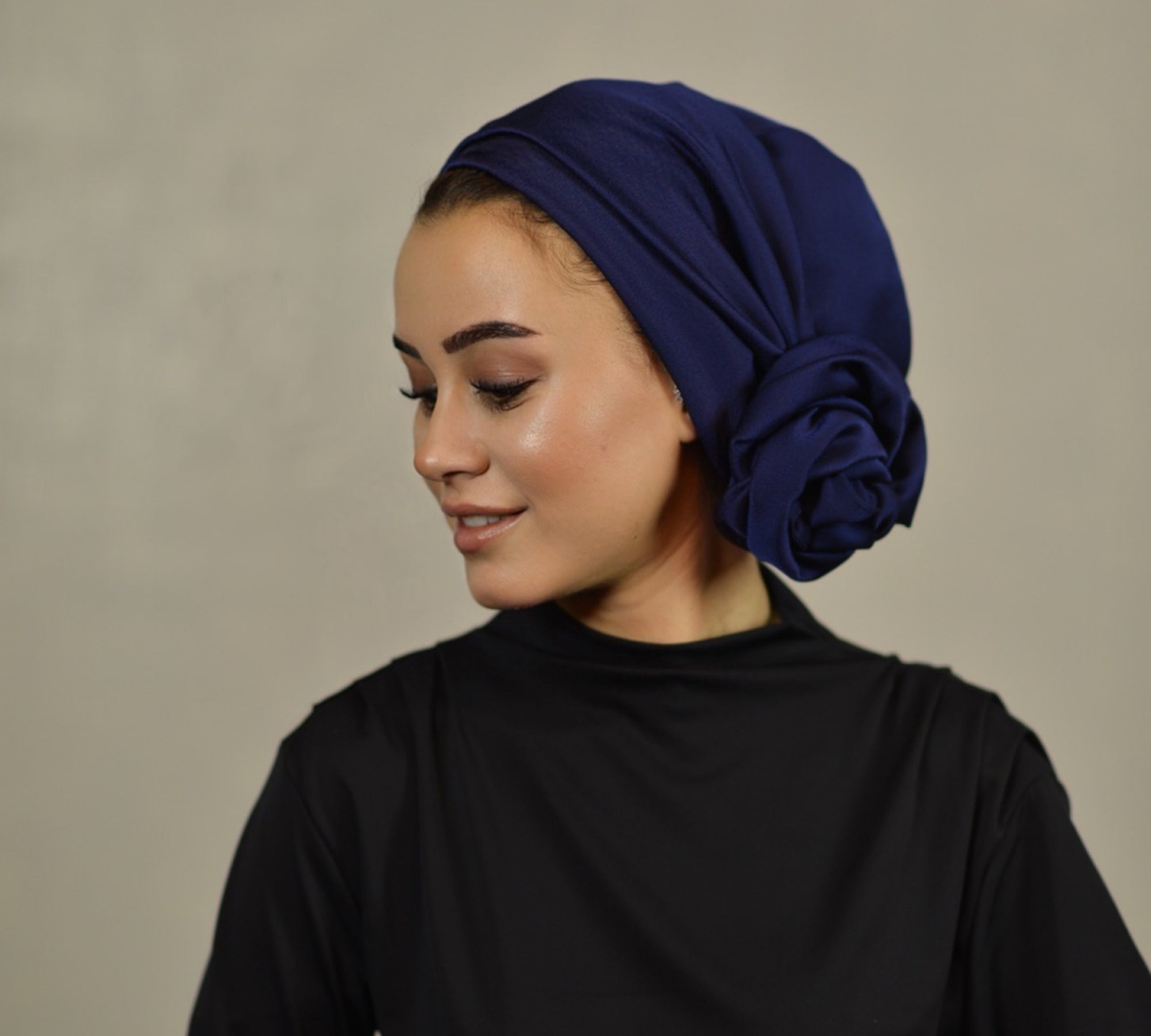 Dubai Bağlamalı Bone - Krep Saten Kumaş