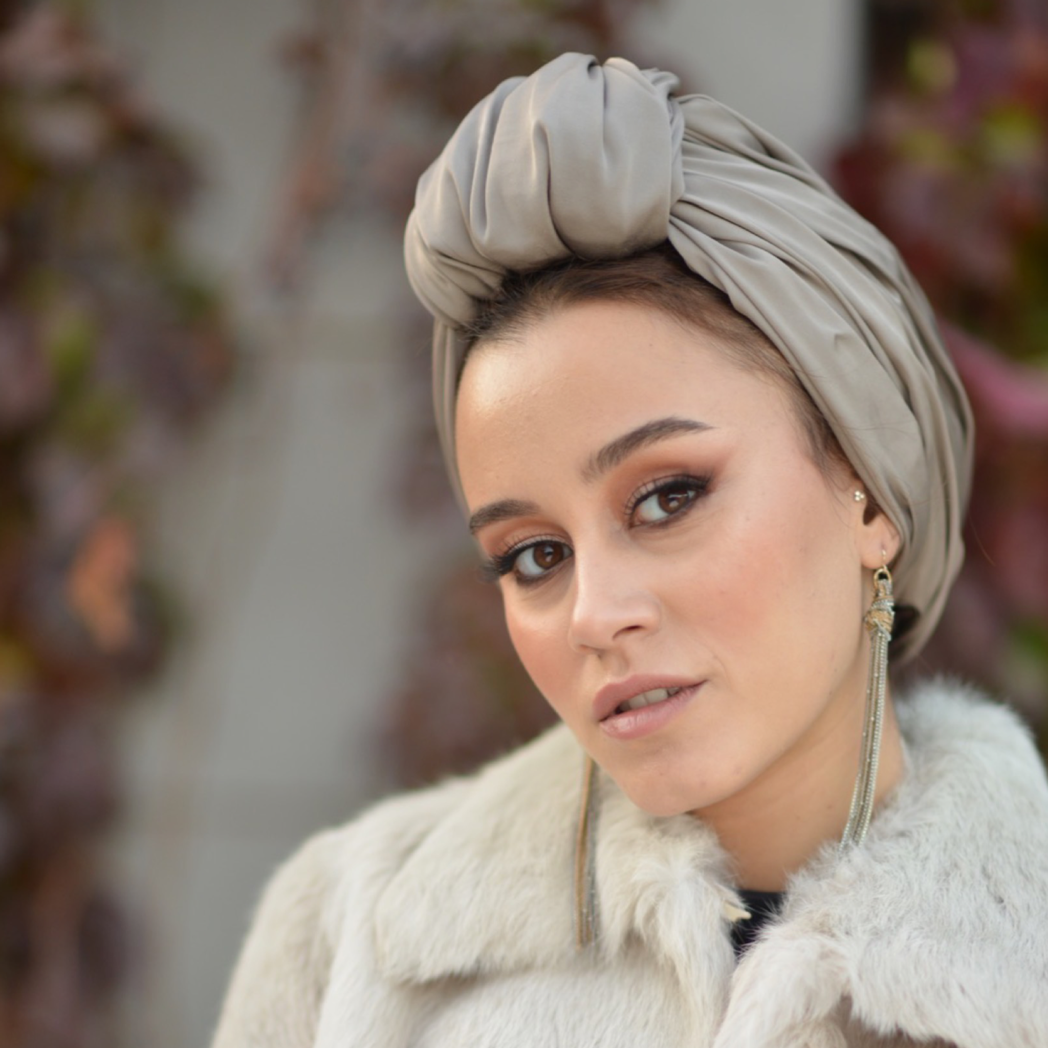 Beyrut Topuzlu Bone - Saten Kumaş