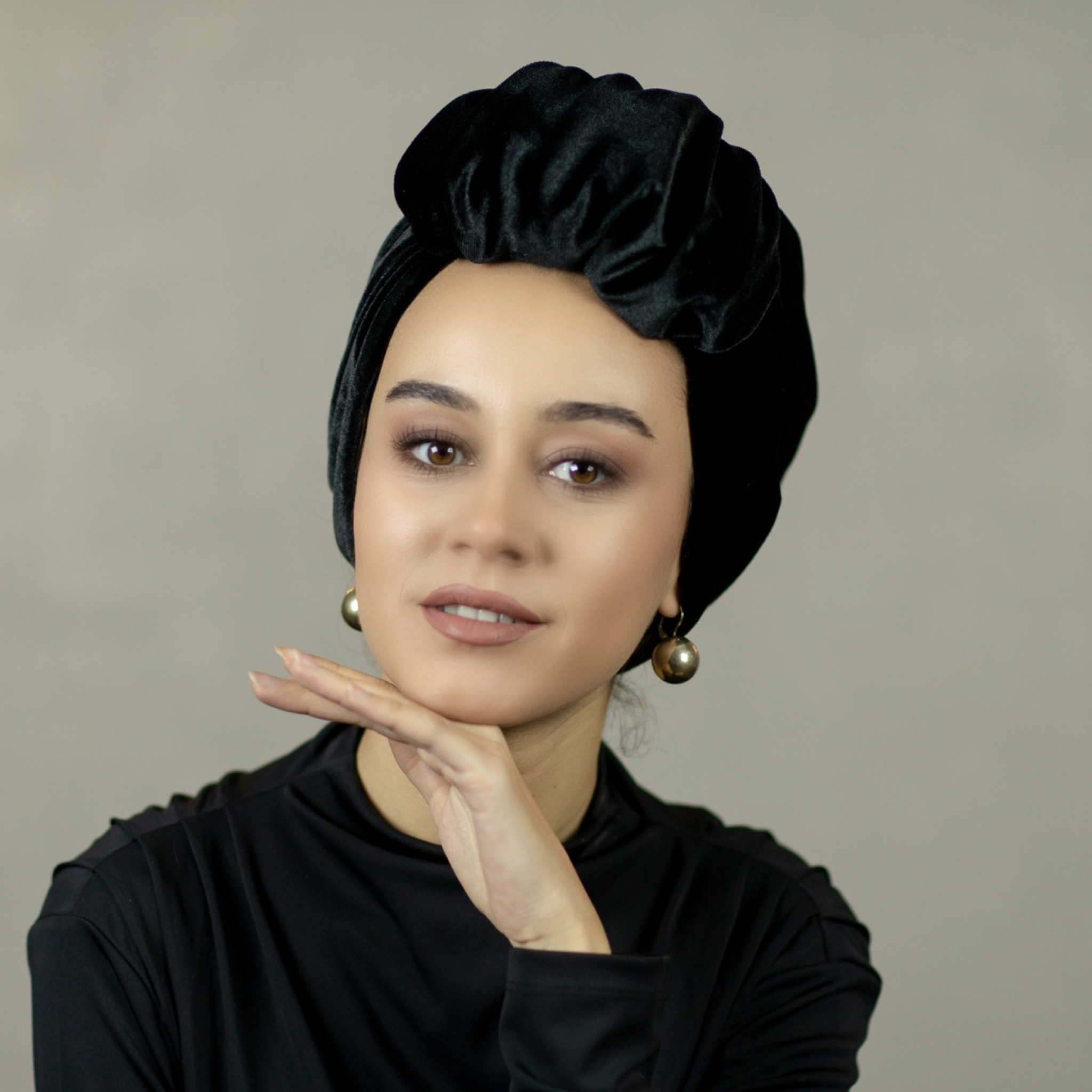 Beyrut Topuzlu Bone - Penye Astarlı - Siyah - Kadife Kumaş