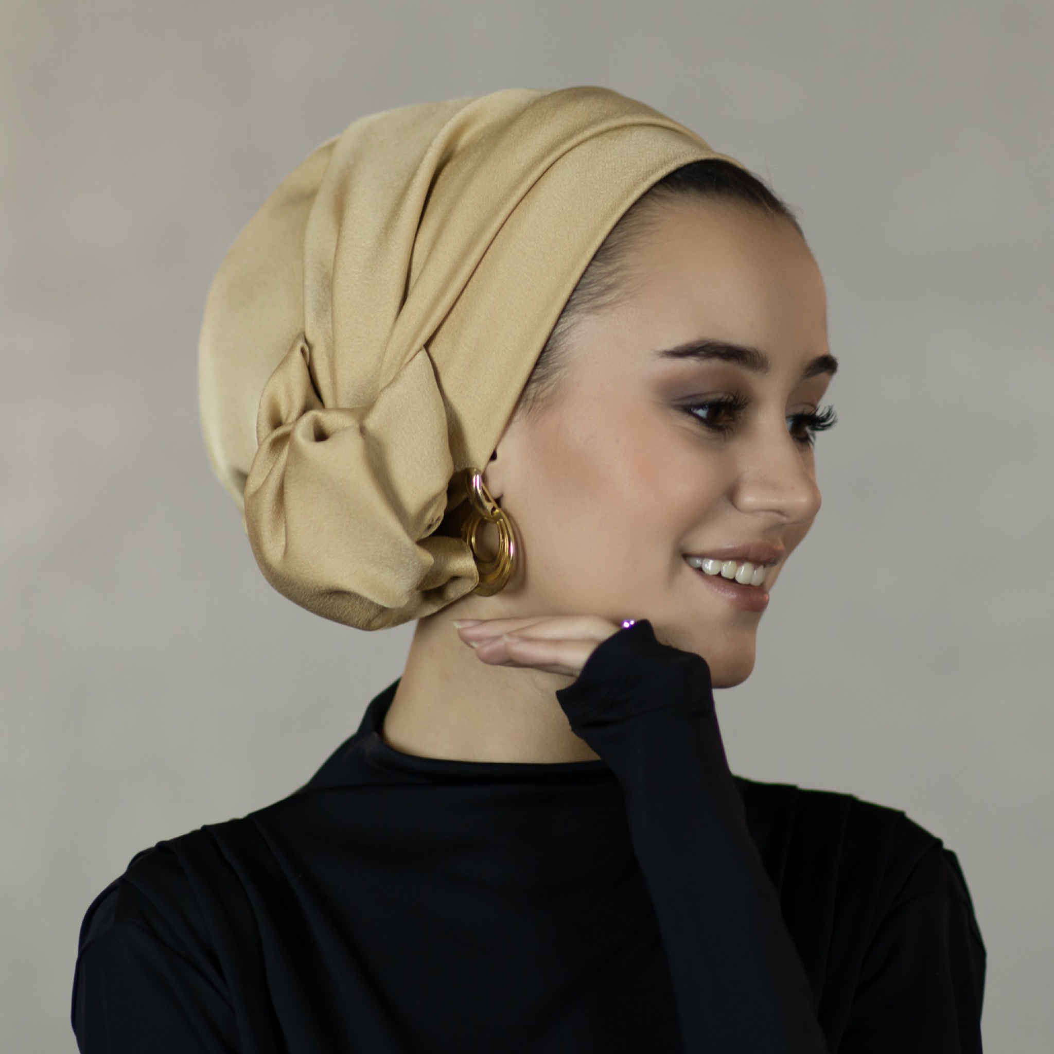 Dubai Bağlamalı Bone - Krep Saten Kumaş