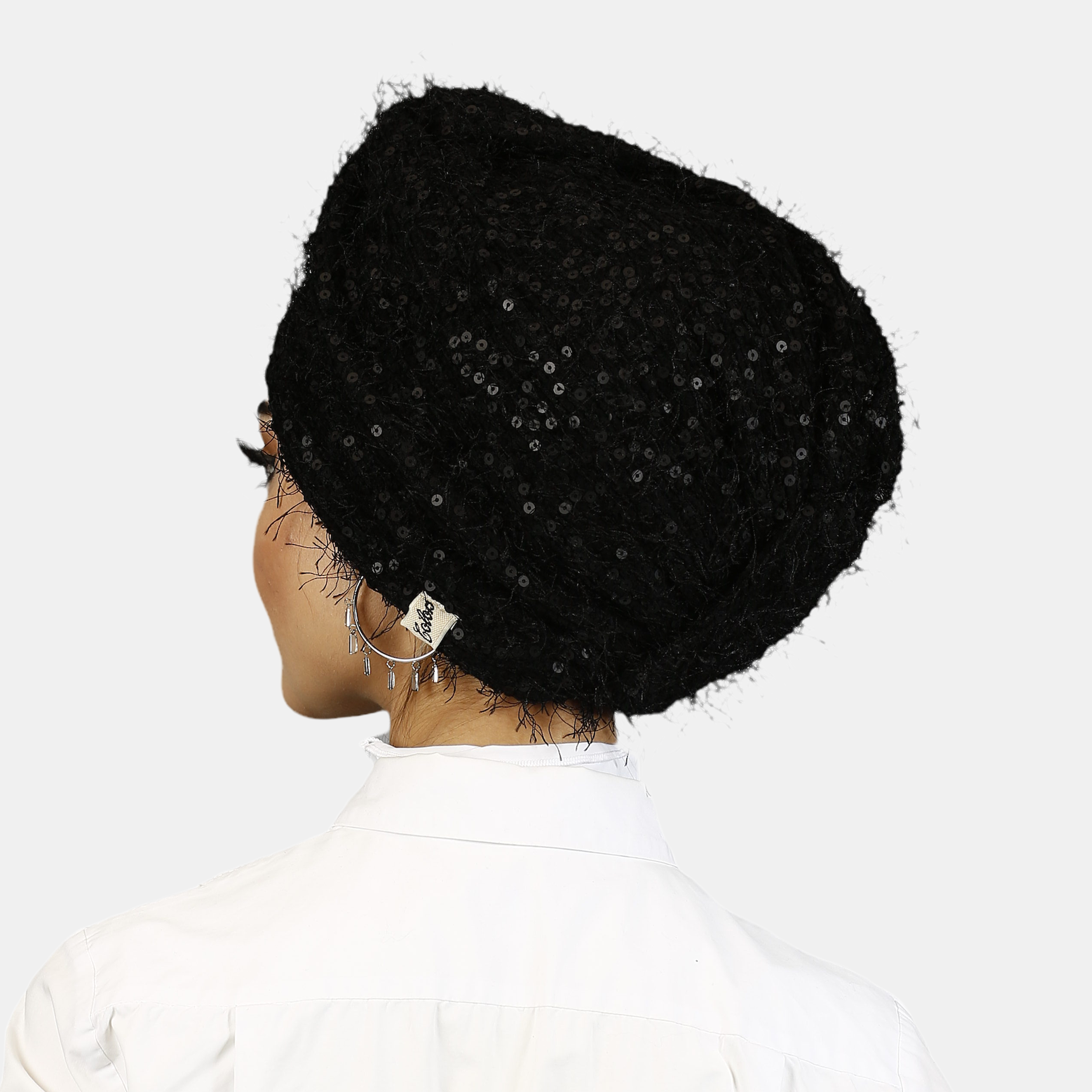 Barcelona Burgulu Bone - Siyah Renkli - Pul Payet ve Püsküllü Örme Kumaş