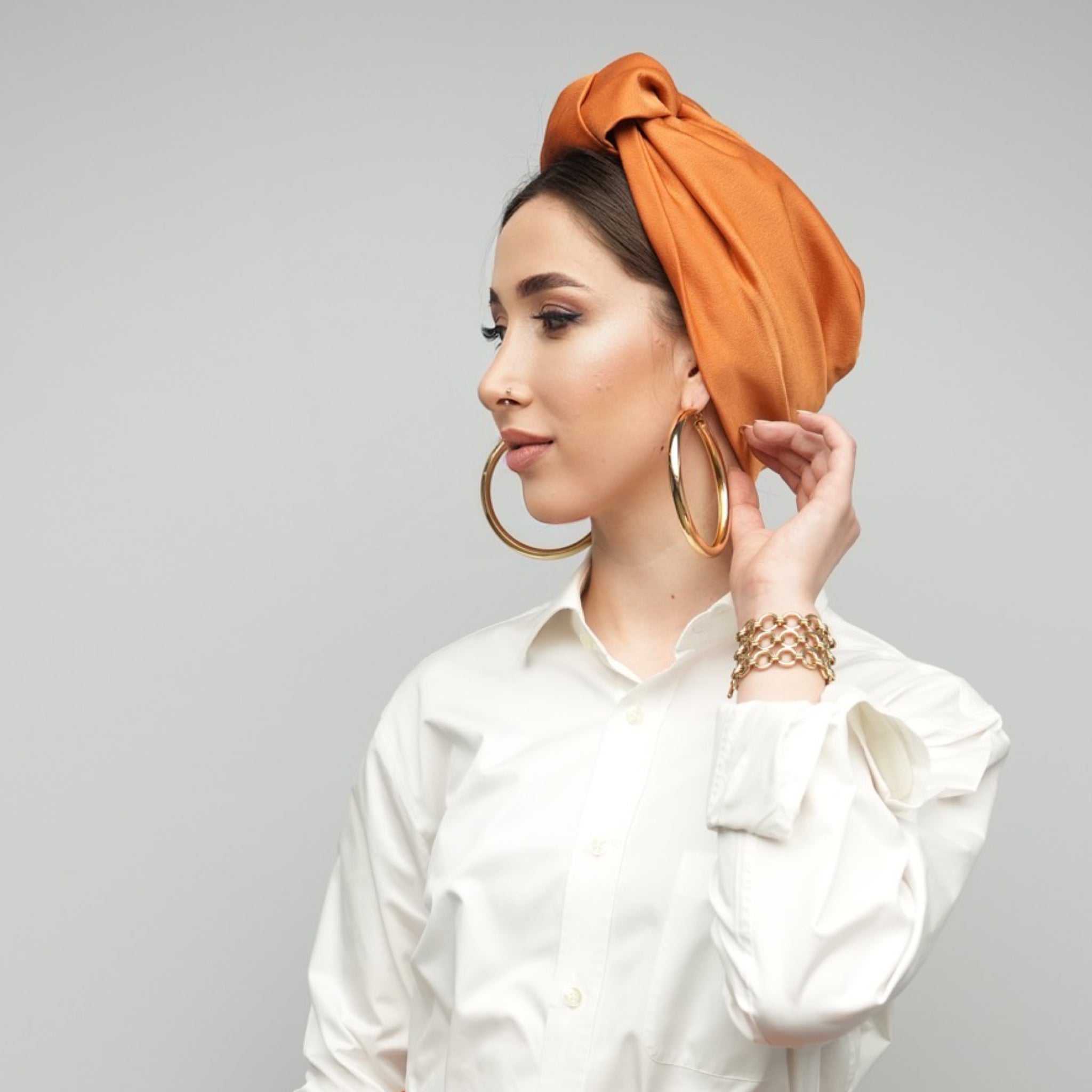 Venüs Düğümlü Bone - Krep Saten Kumaş