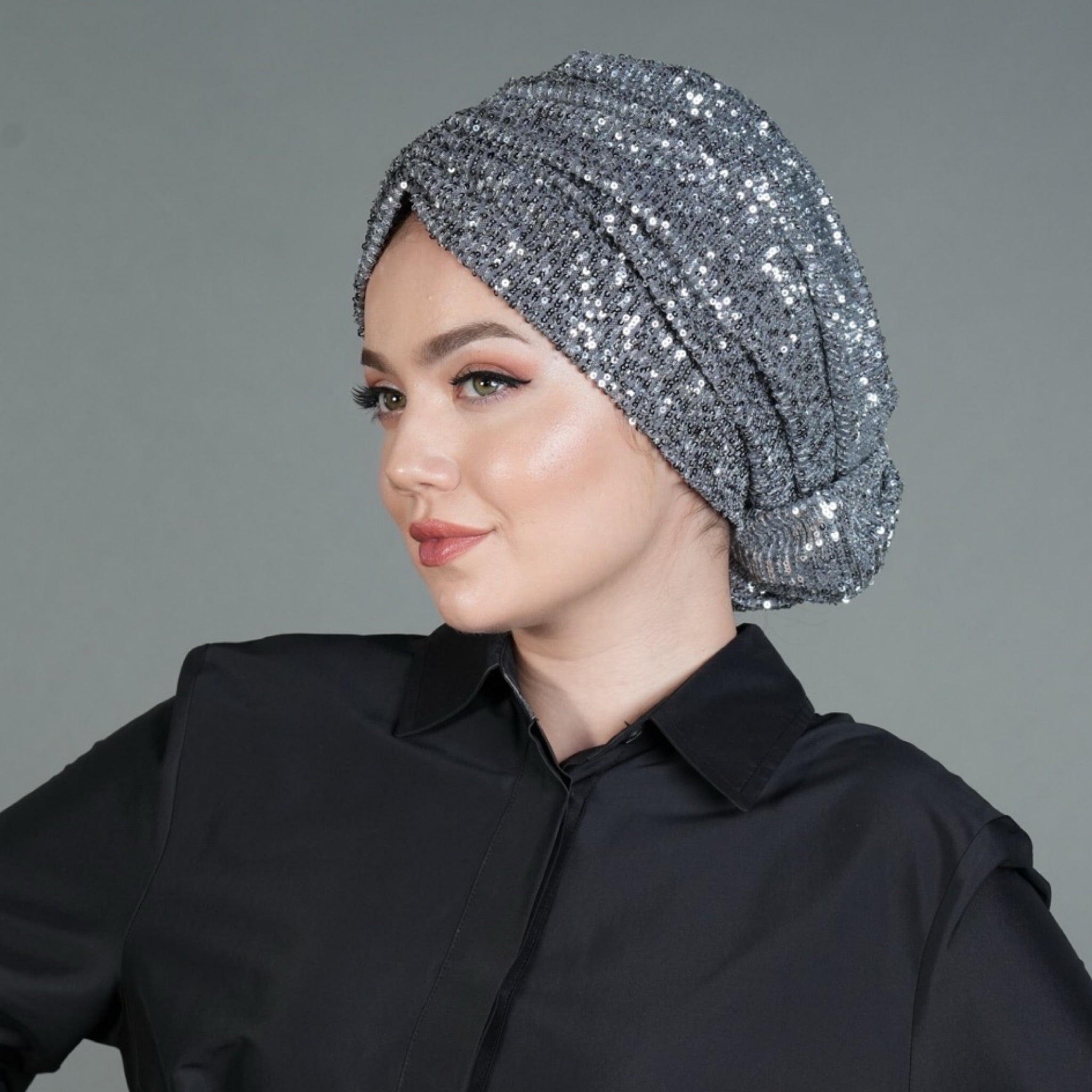 Beyrut Topuzlu Bone - Penye Astarlı - Gümüş - Çizgili Pul Payet İşlemeli