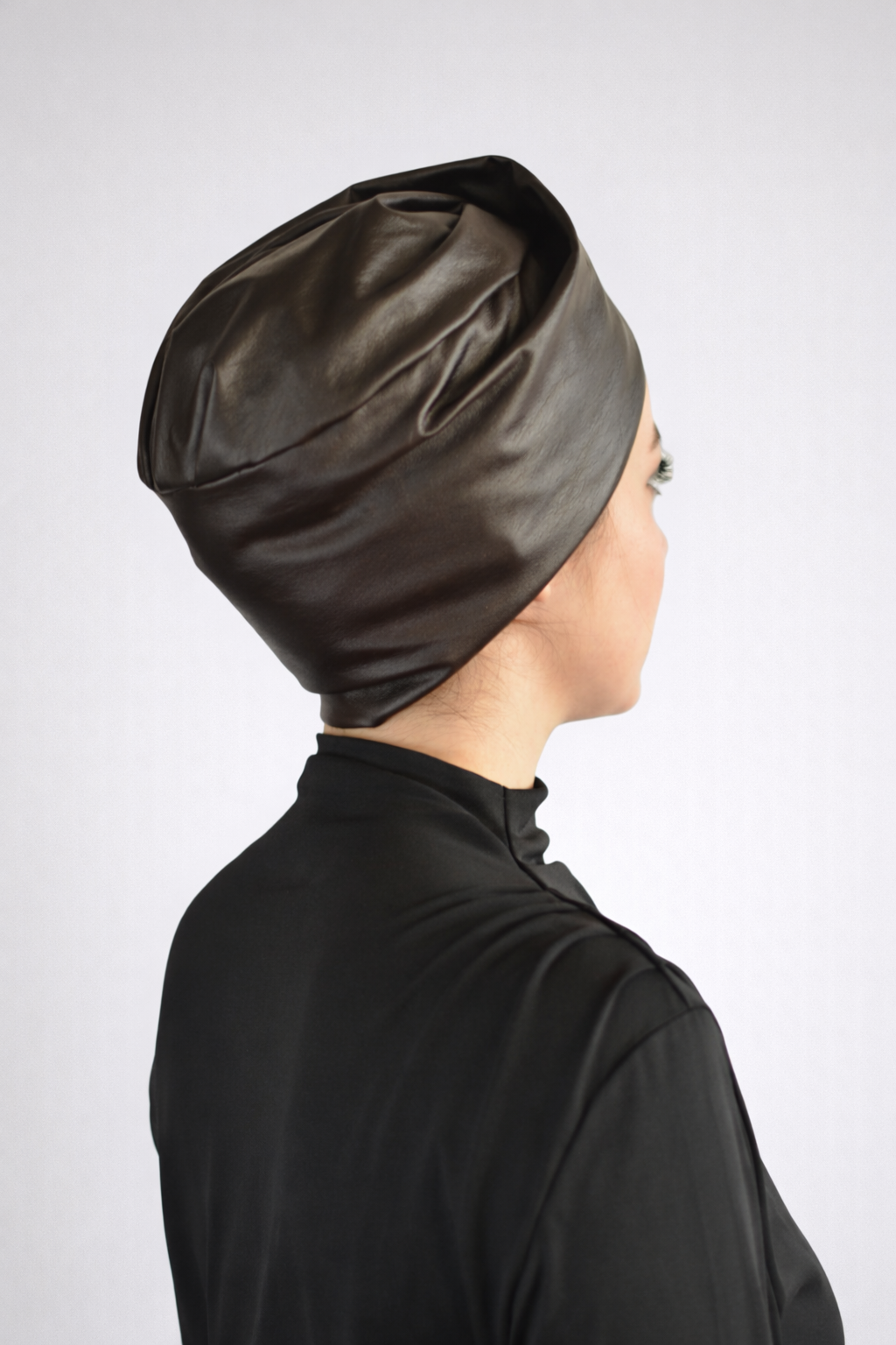 Paris Çapraz Katlı Bone - Deri Kumaş