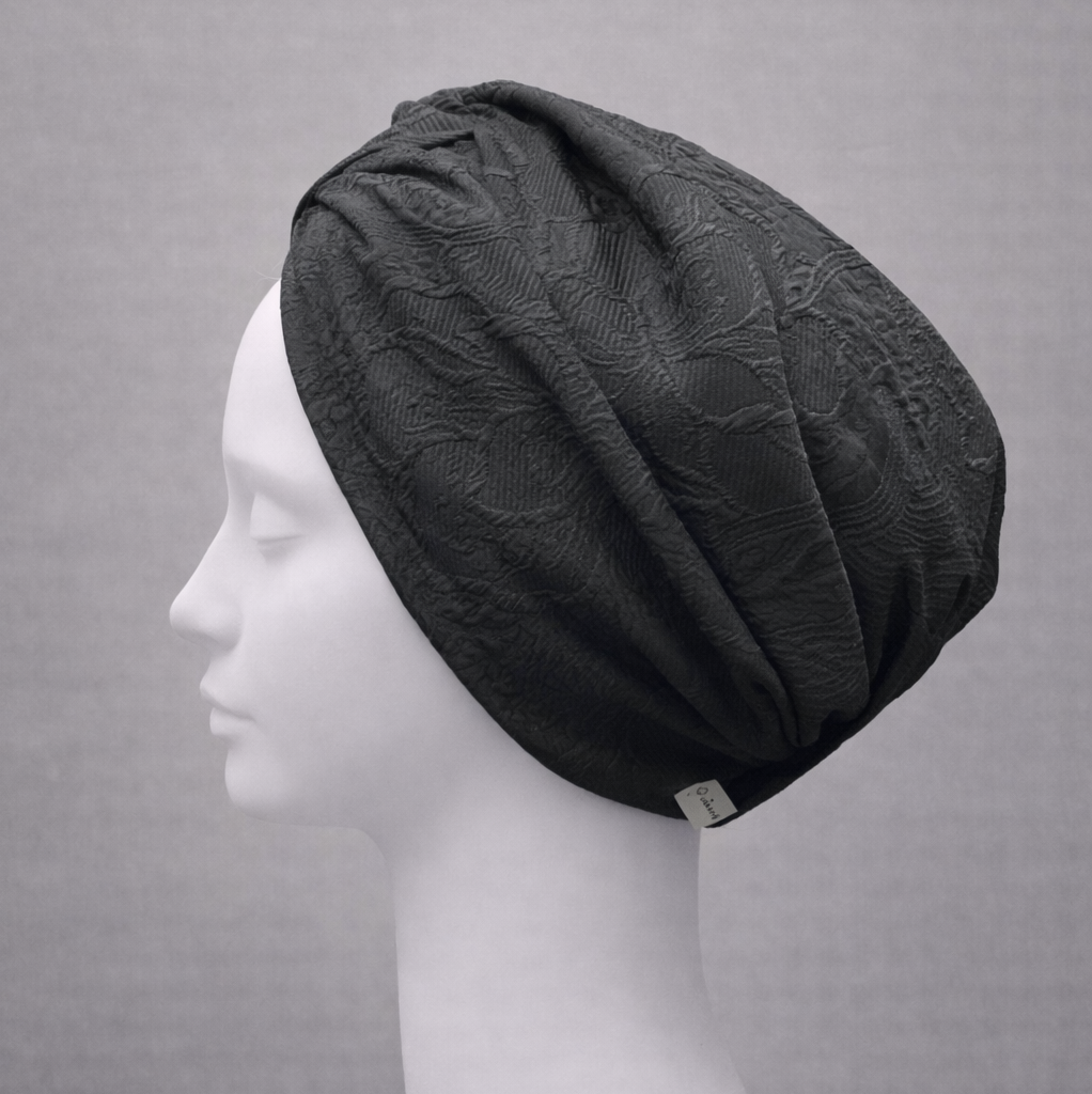 Barcelona Burgulu Bone - Siyah Jakarlı Tok Kumaş