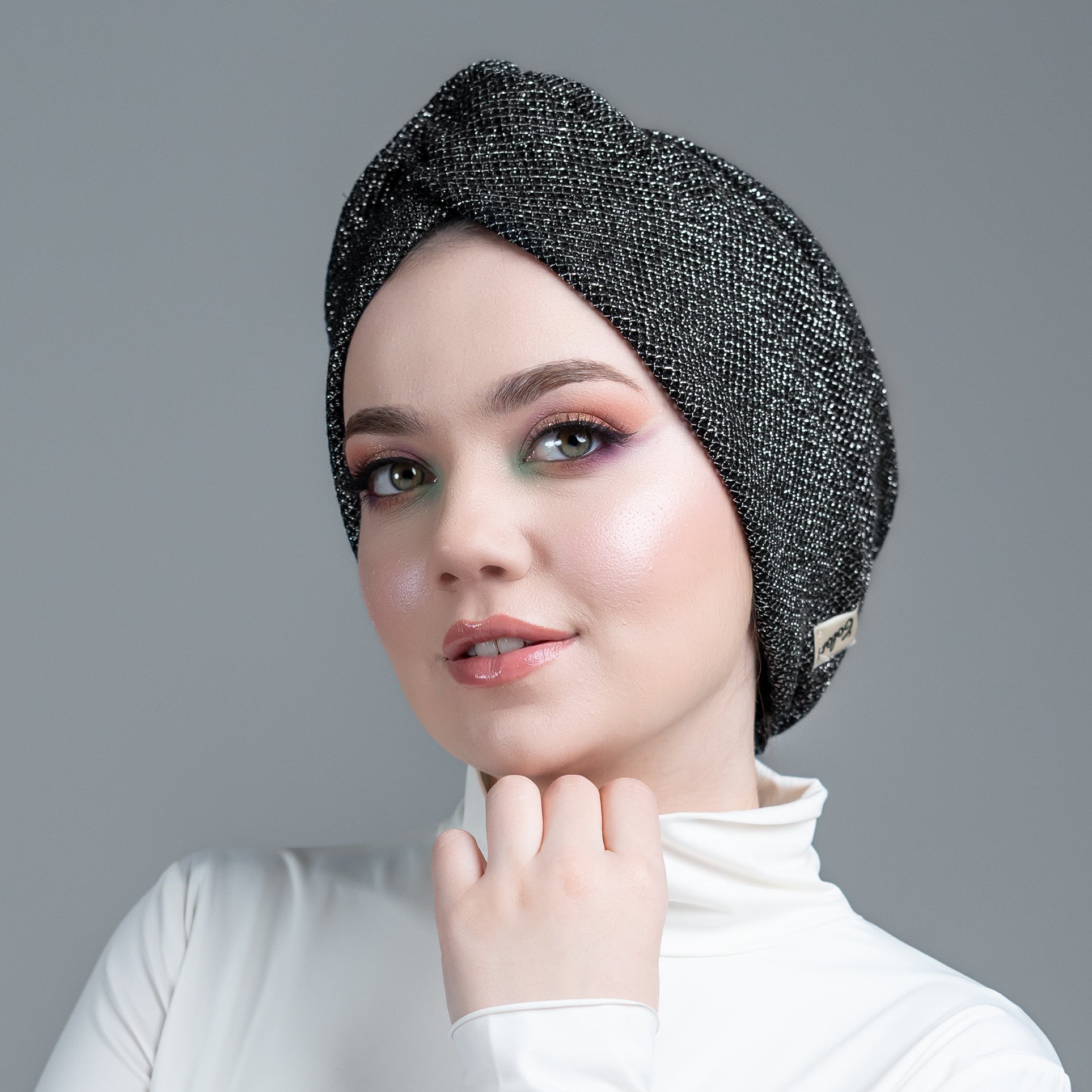 Barcelona Burgulu Bone - Simli Hafif Örme Kumaş