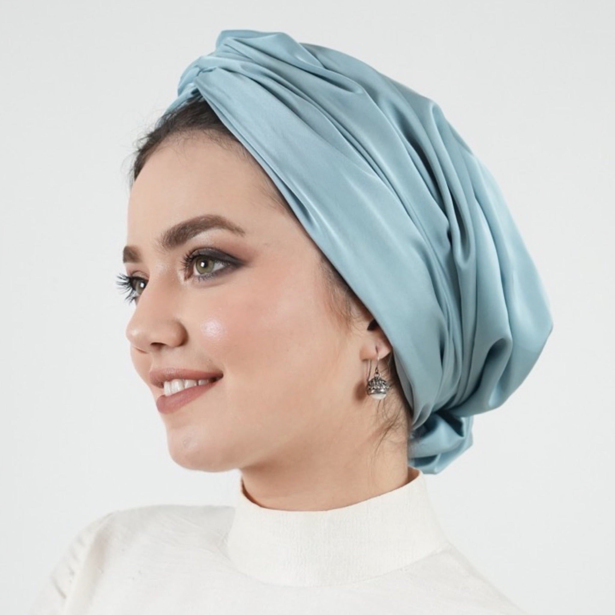 Abu Dhabi Ready-Made Bonnet - Lycra Satin Fabric - Black - BitterColors 