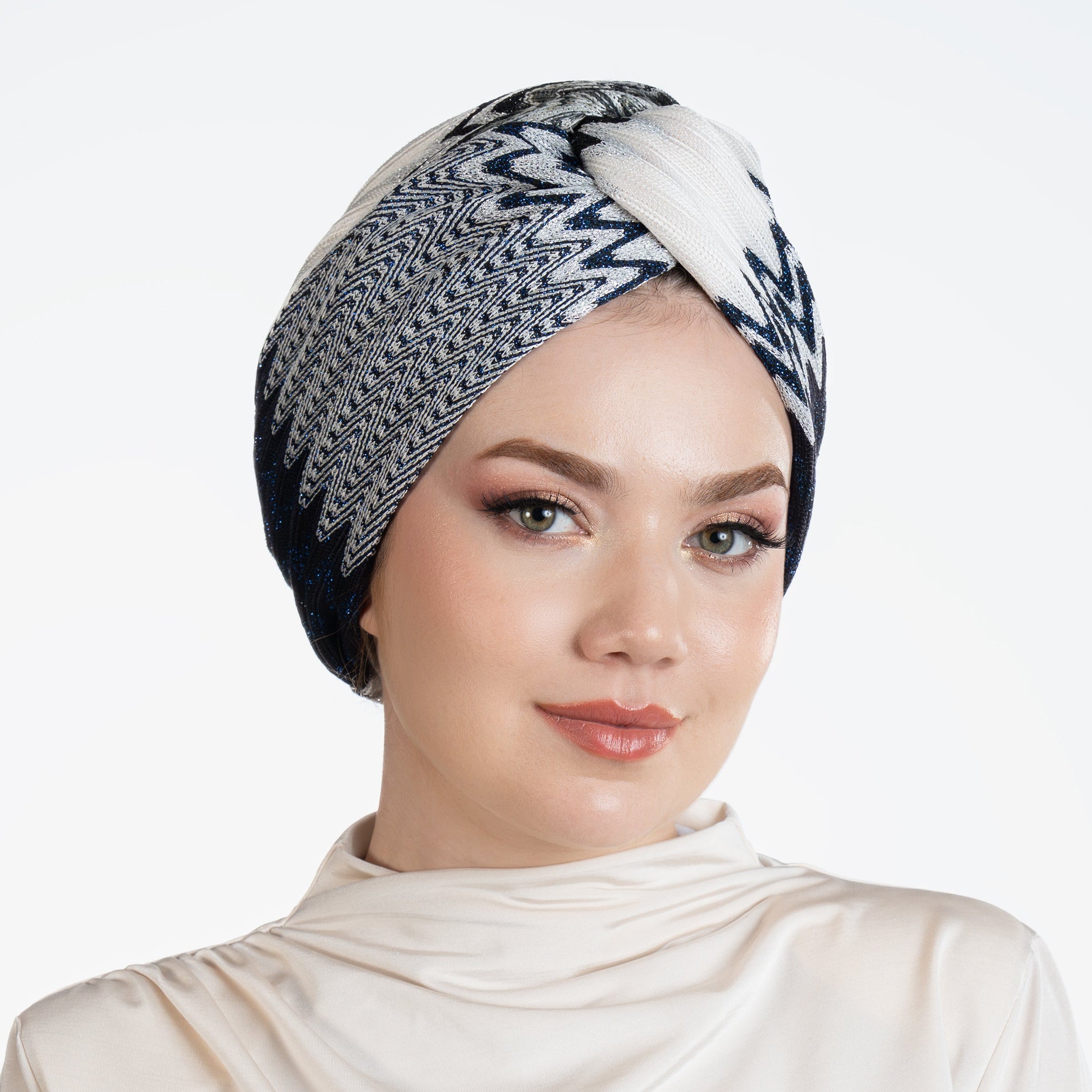 Barcelona Burgulu Bone - Lacivert Beyaz - Zikzak Desenli Hafif Örme Kumaş