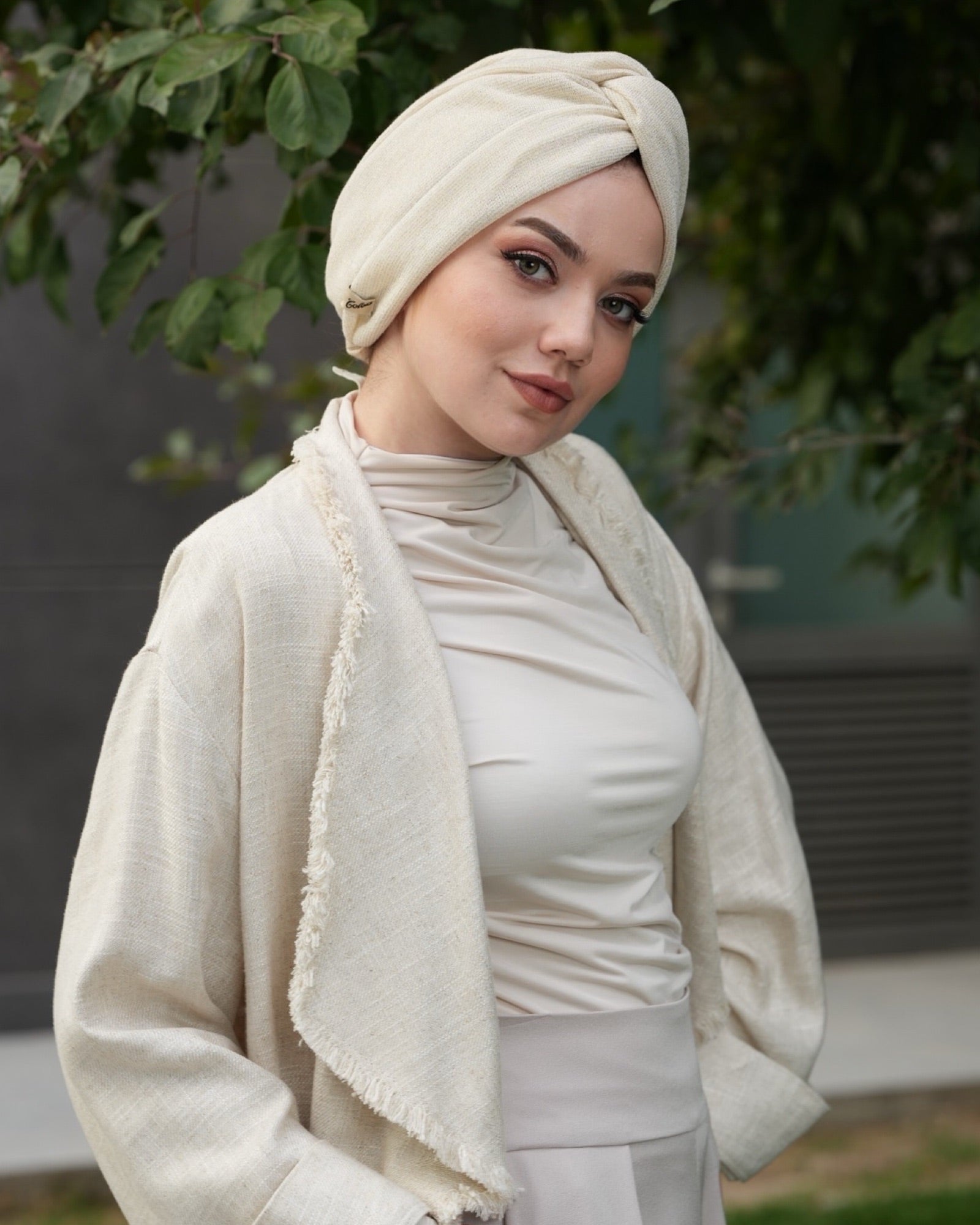 Barcelona Burgulu Bone - Ekru Renkli - Esnek Simli Örme Kumaş