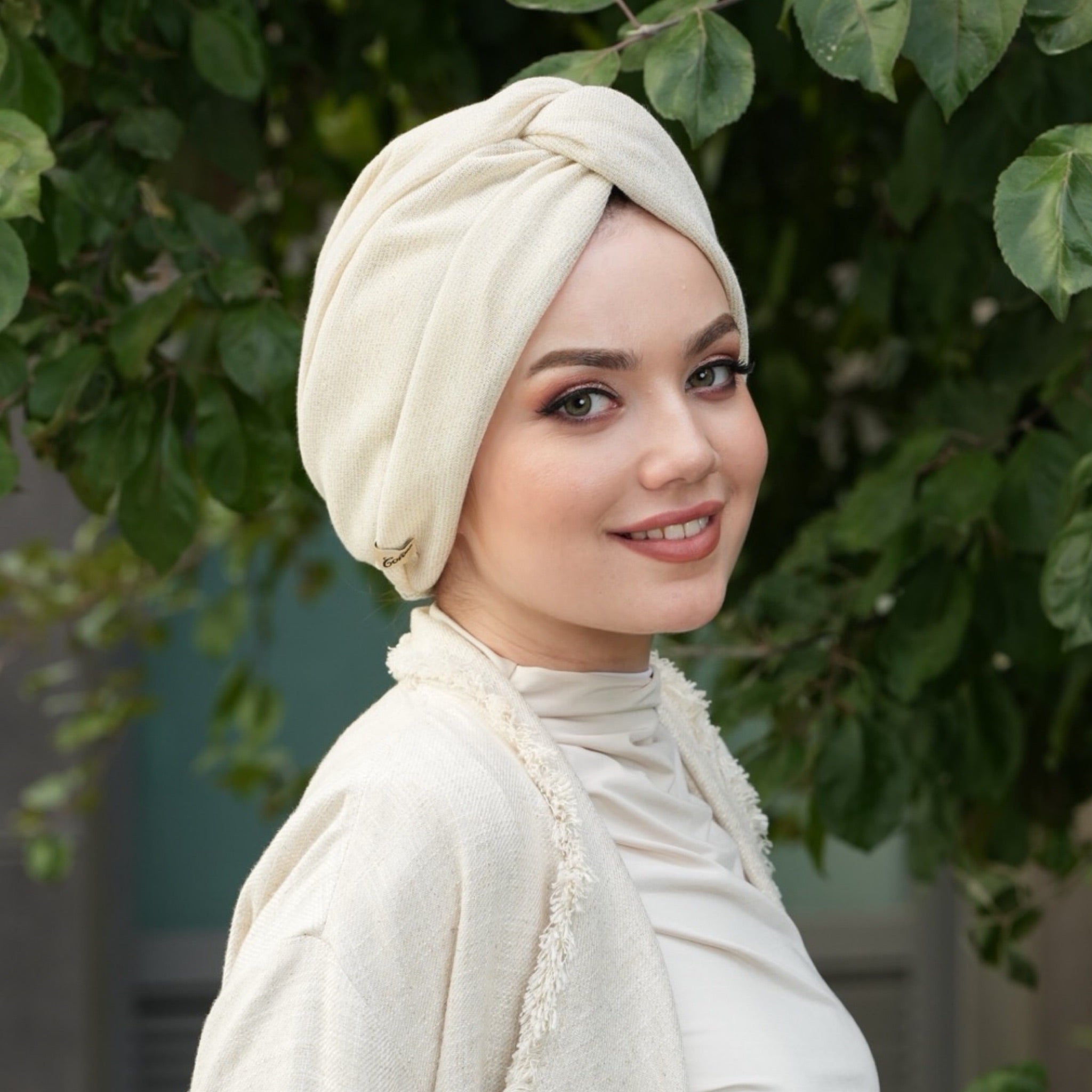 Barcelona Burgulu Bone - Ekru Renkli - Esnek Simli Örme Kumaş