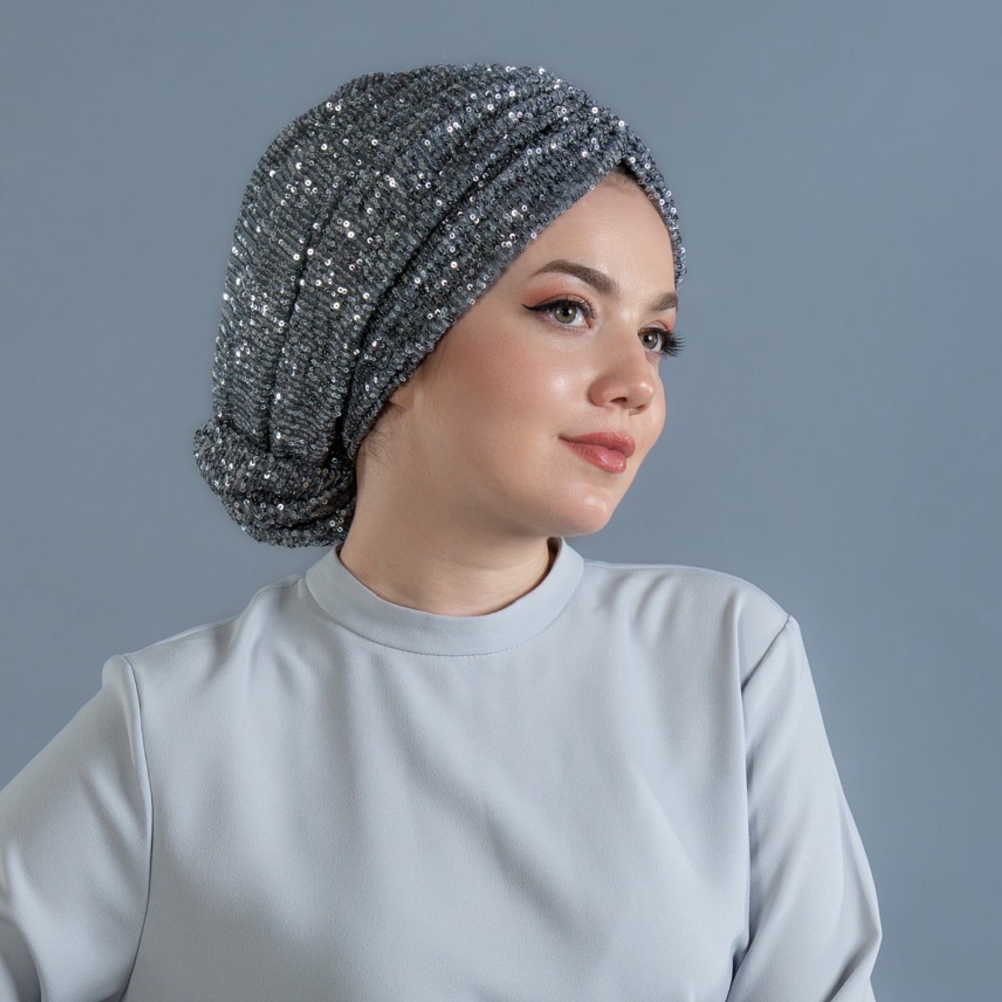 Beyrut Topuzlu Bone - Pul Payet İşlemeli