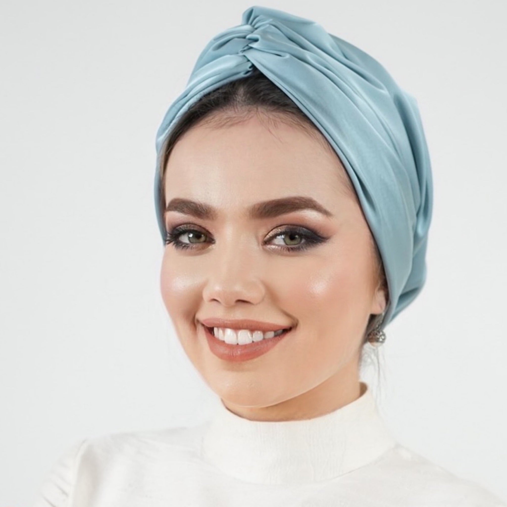 Abu Dhabi Ready-Made Bonnet - Lycra Satin Fabric - Black - BitterColors 