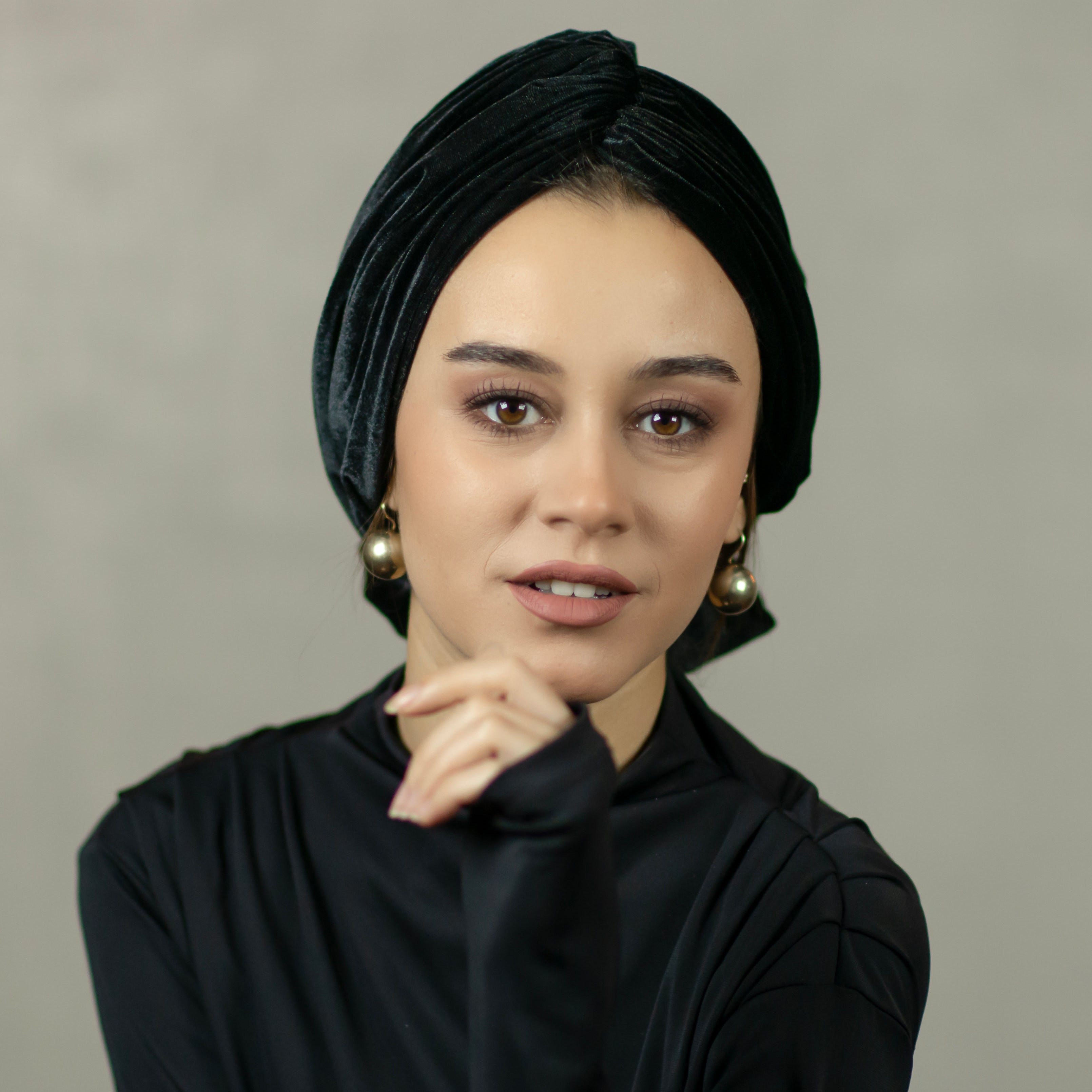 Beyrut Topuzlu Bone - Penye Astarlı - Siyah - Kadife Kumaş
