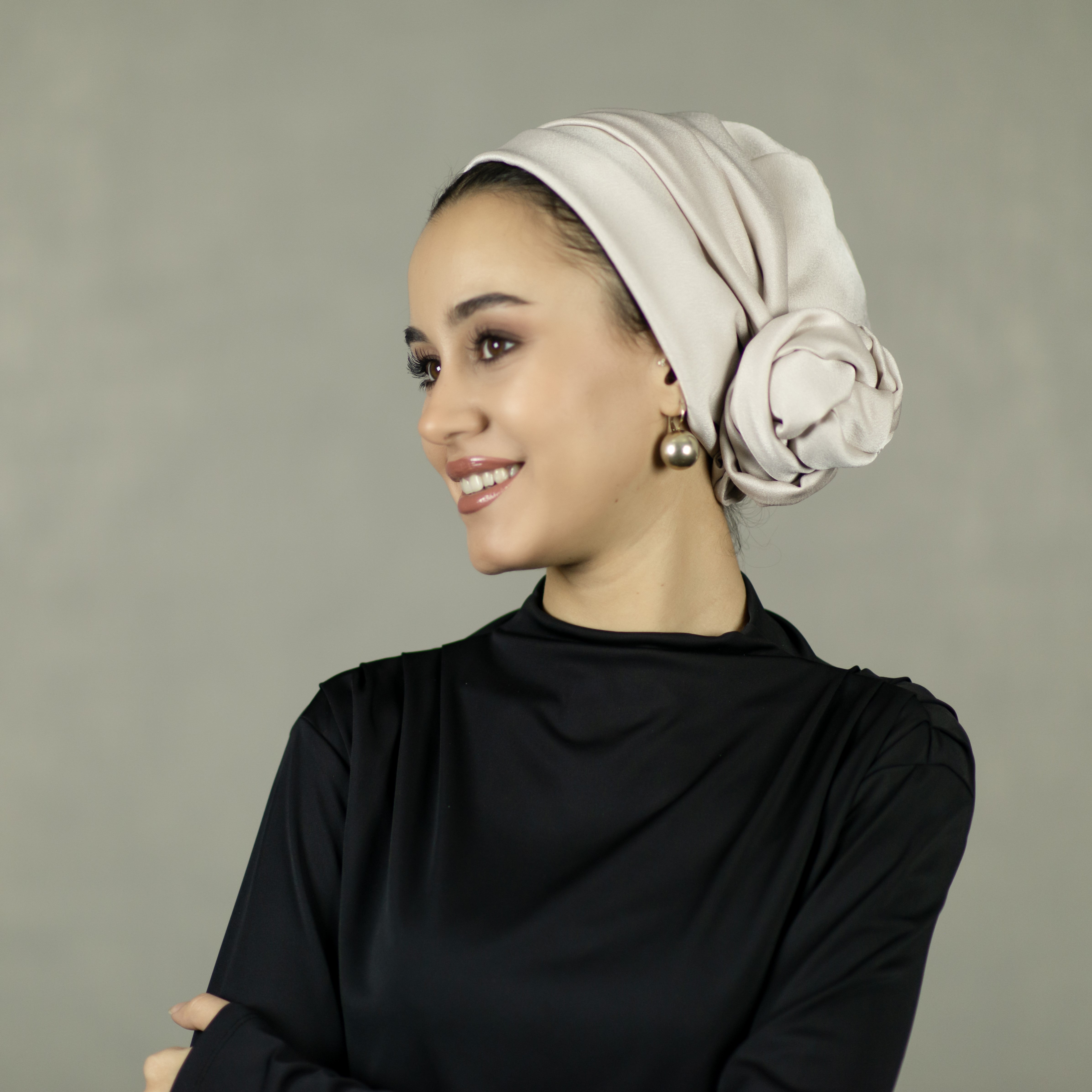 Dubai Bağlamalı Bone - Kum Beji - Krep Saten Kumaş