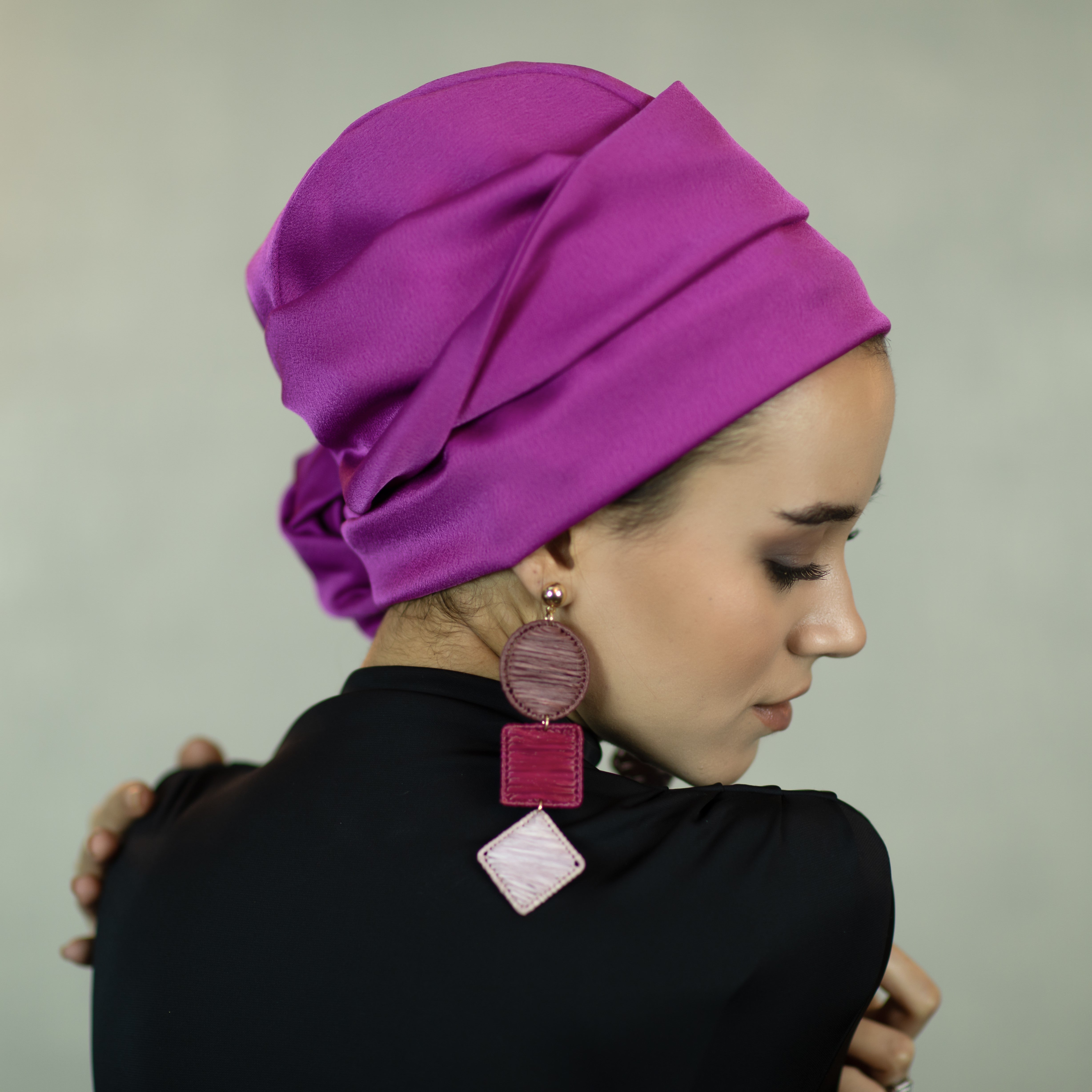 Dubai Bağlamalı Bone - Fuşya - Krep Saten Kumaş