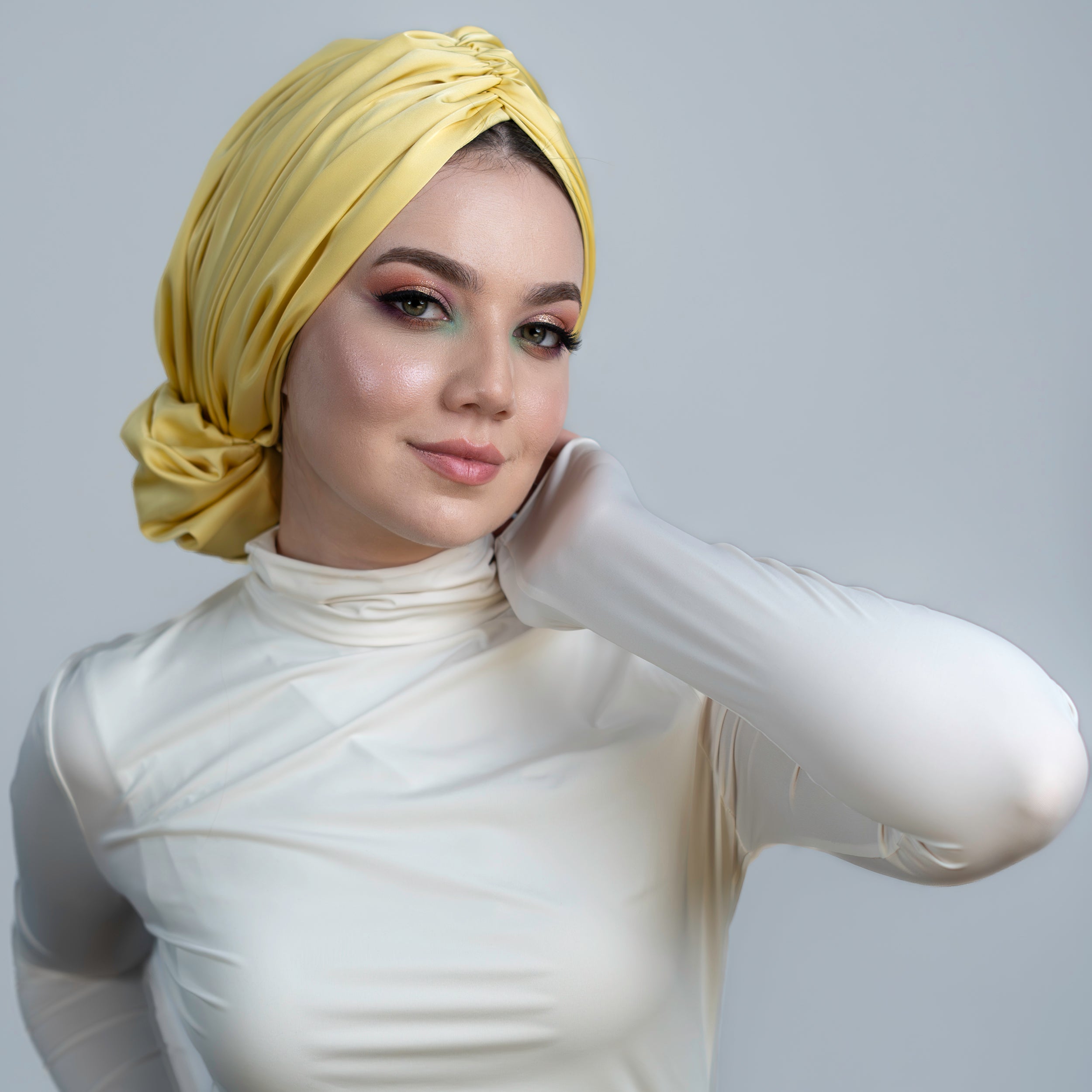 Abu Dhabi Ready-Made Bonnet - Lycra Satin Fabric - Black - BitterColors 