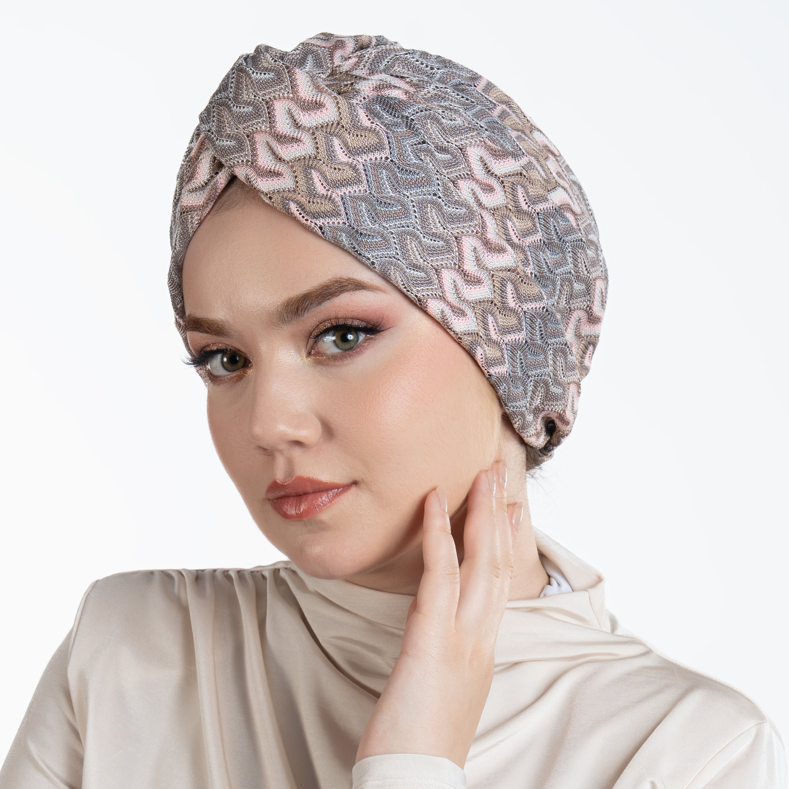 Barcelona Burgulu Bone - Pembe Gri - Zikzak Desenli Hafif Örme Kumaş