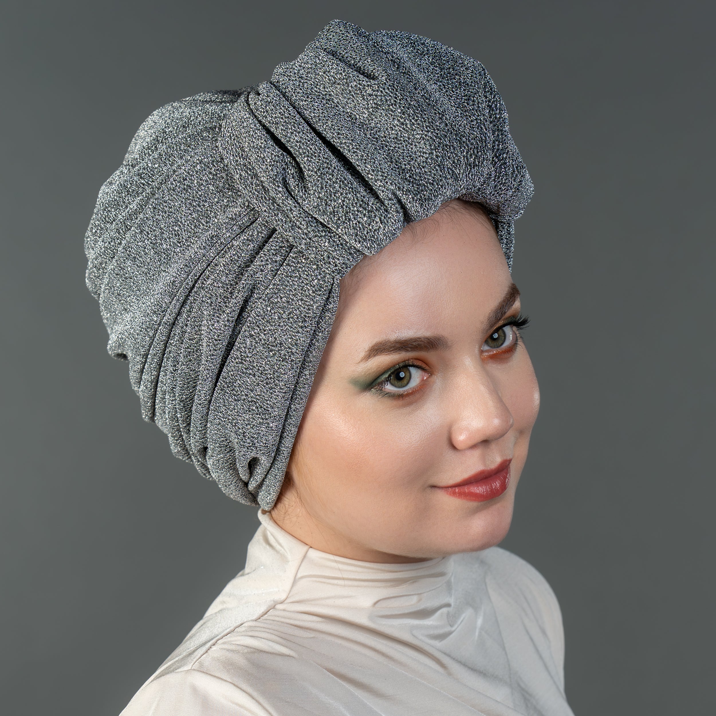 Beyrut Günlük Şık Topuzlu Bone - Simli Kumaş