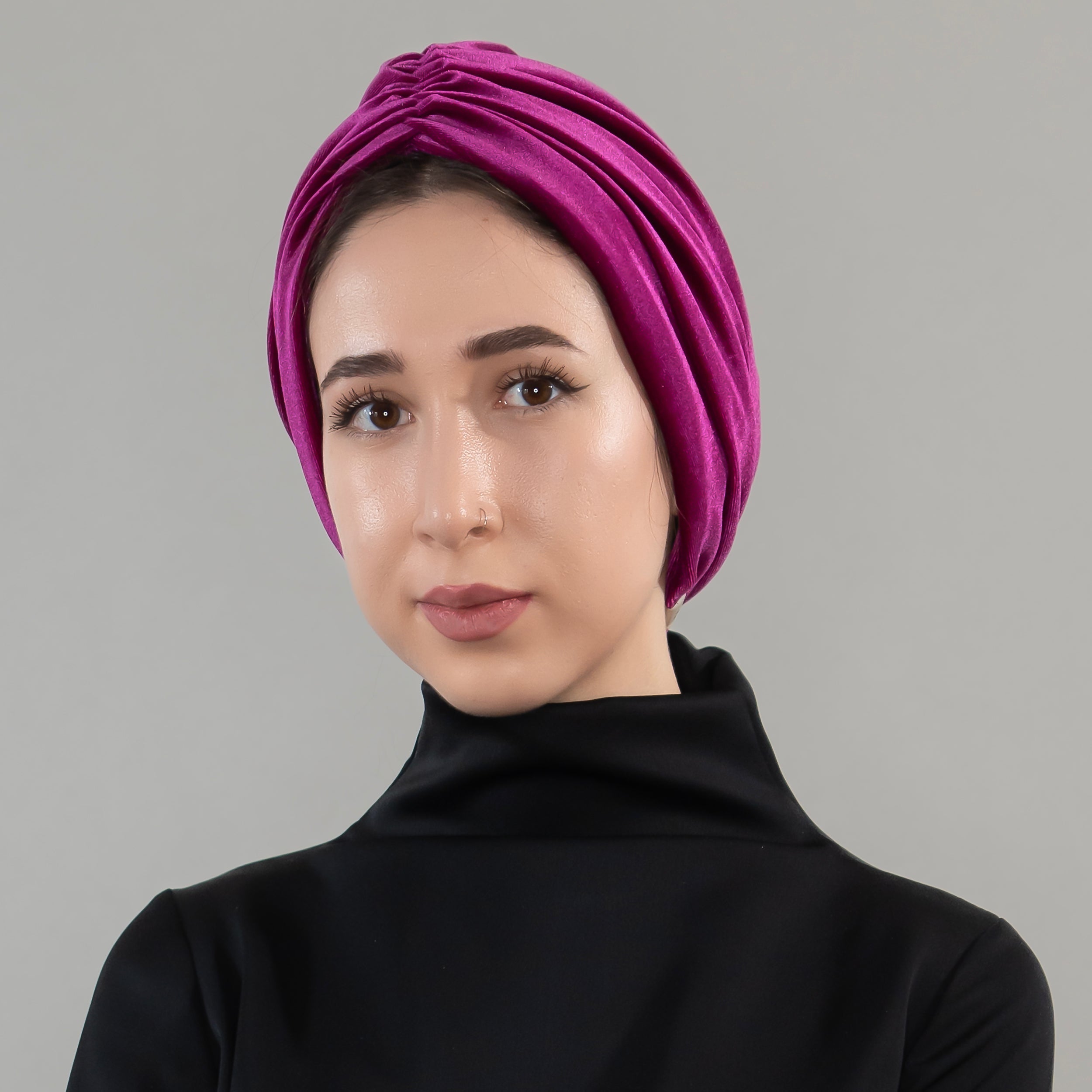 Milano Büzgülü Bone - Kadife Kumaş