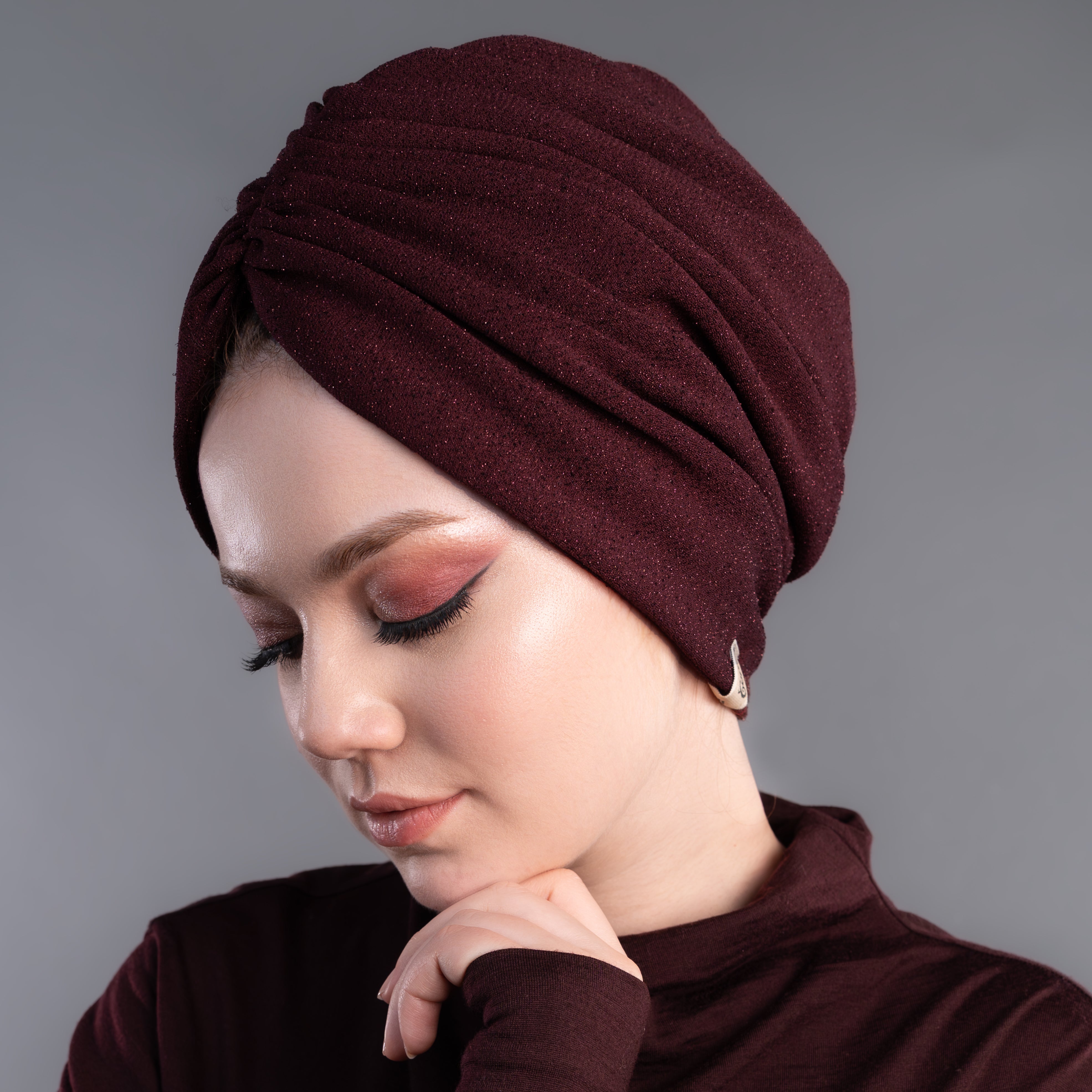 Milano Büzgülü Bone - Simli Bordo Kumaş