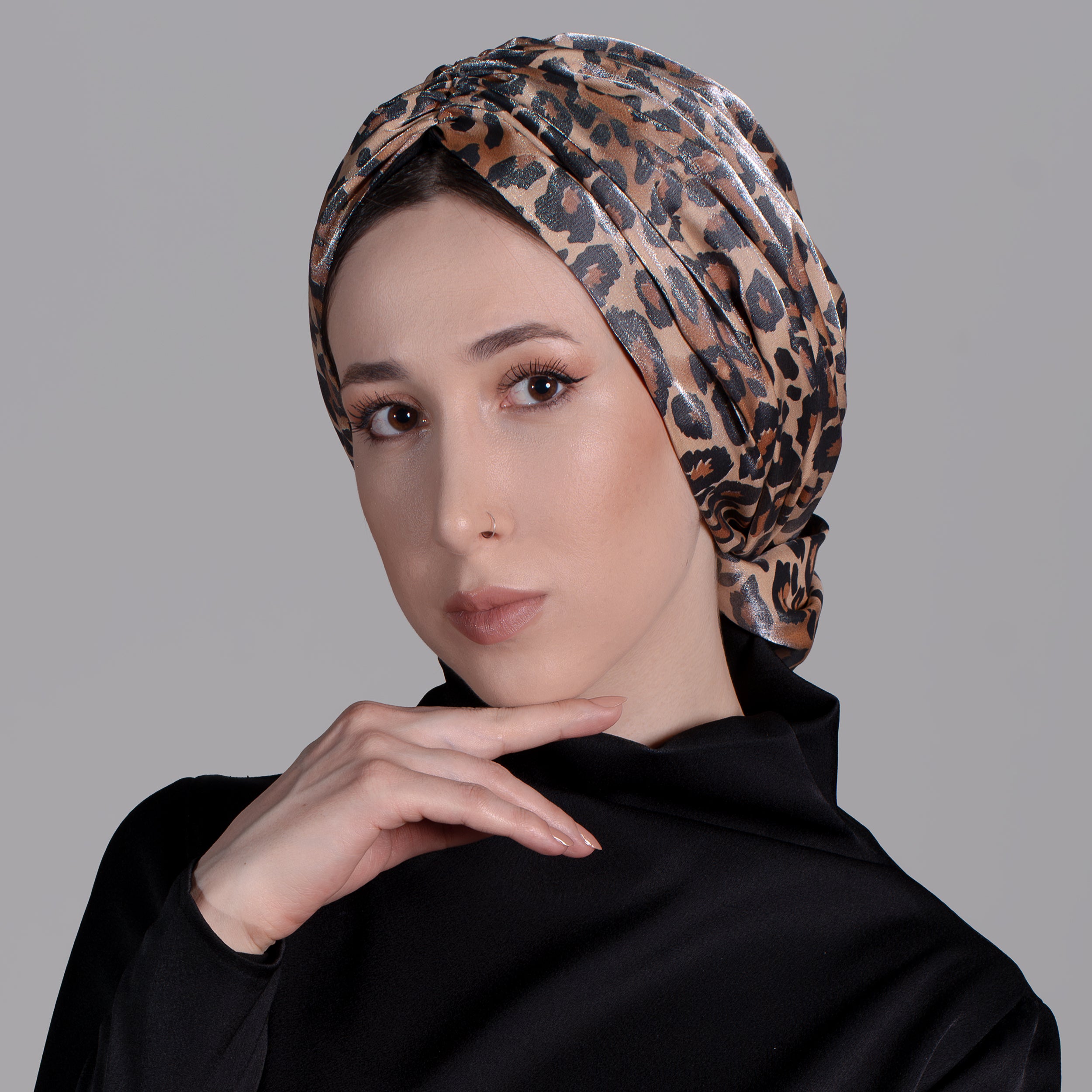 Esra Tokelli Leopar Desenli Penye Astarlı Büzgülü Bone - Kullanıma Hazır Bone - Çok Renkli - BitterColors