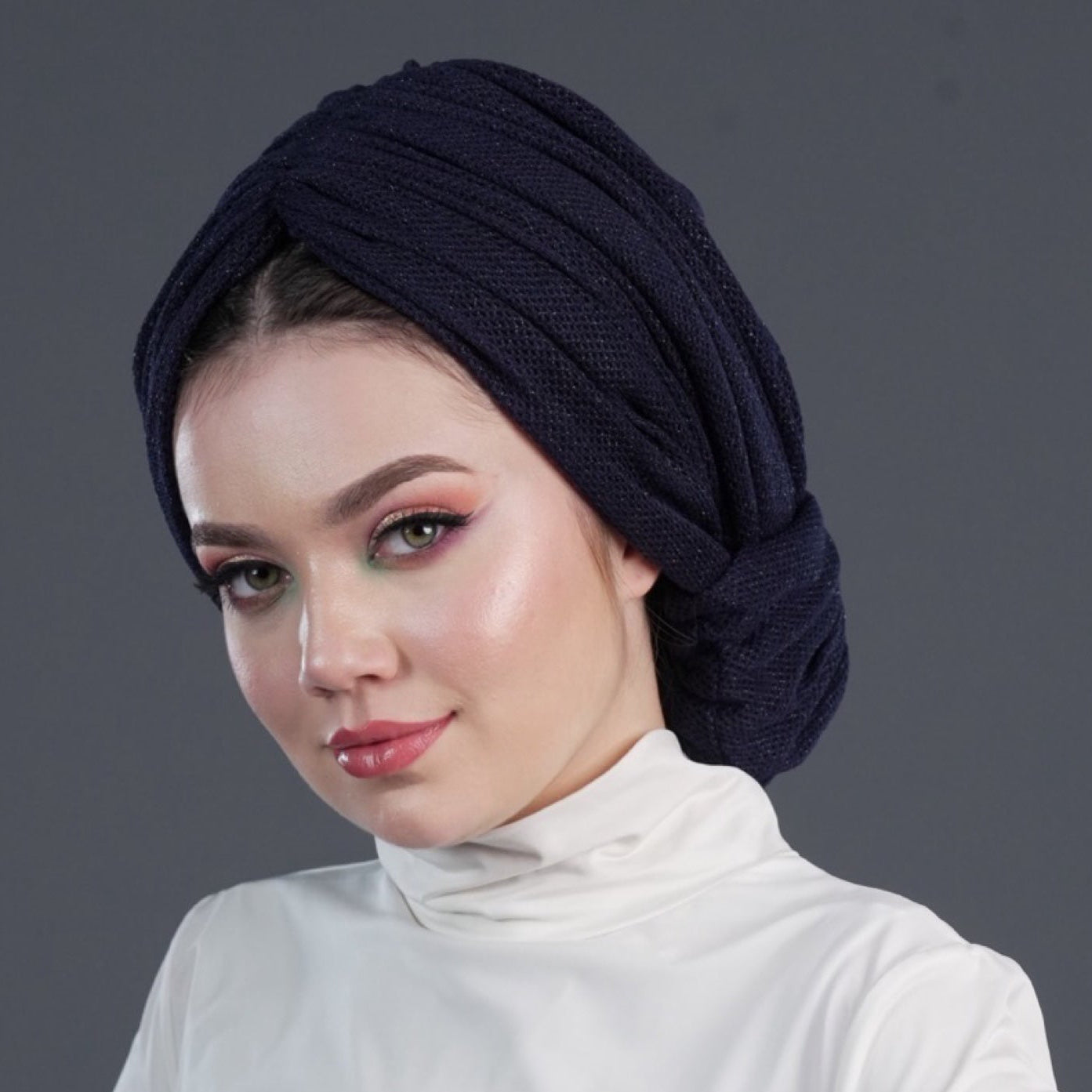 Beyrut Topuzlu Bone - Penye Astarlı - Simli Örme Kumaş