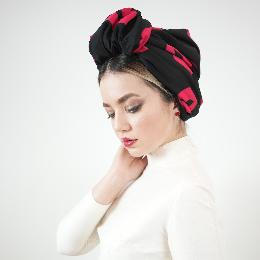 Beyrut Topuzlu Bone - Penye Astarlı - Dudak Desenli Esnek Kumaş