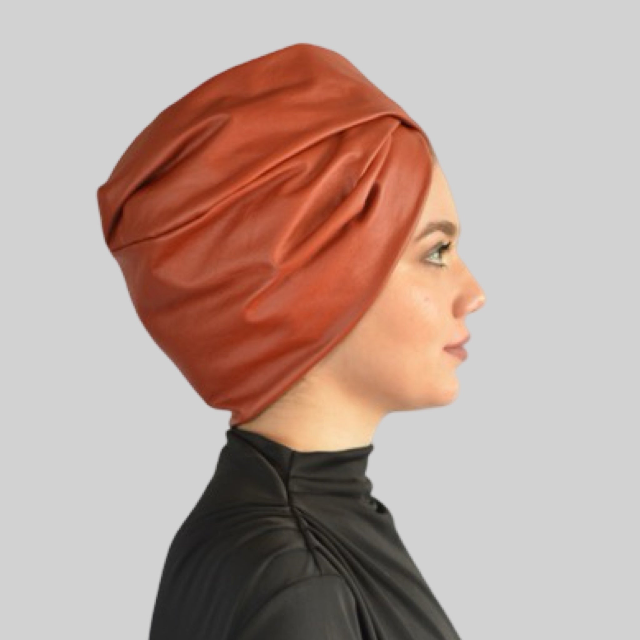 Paris Çapraz Katlı Bone - Deri Kumaş