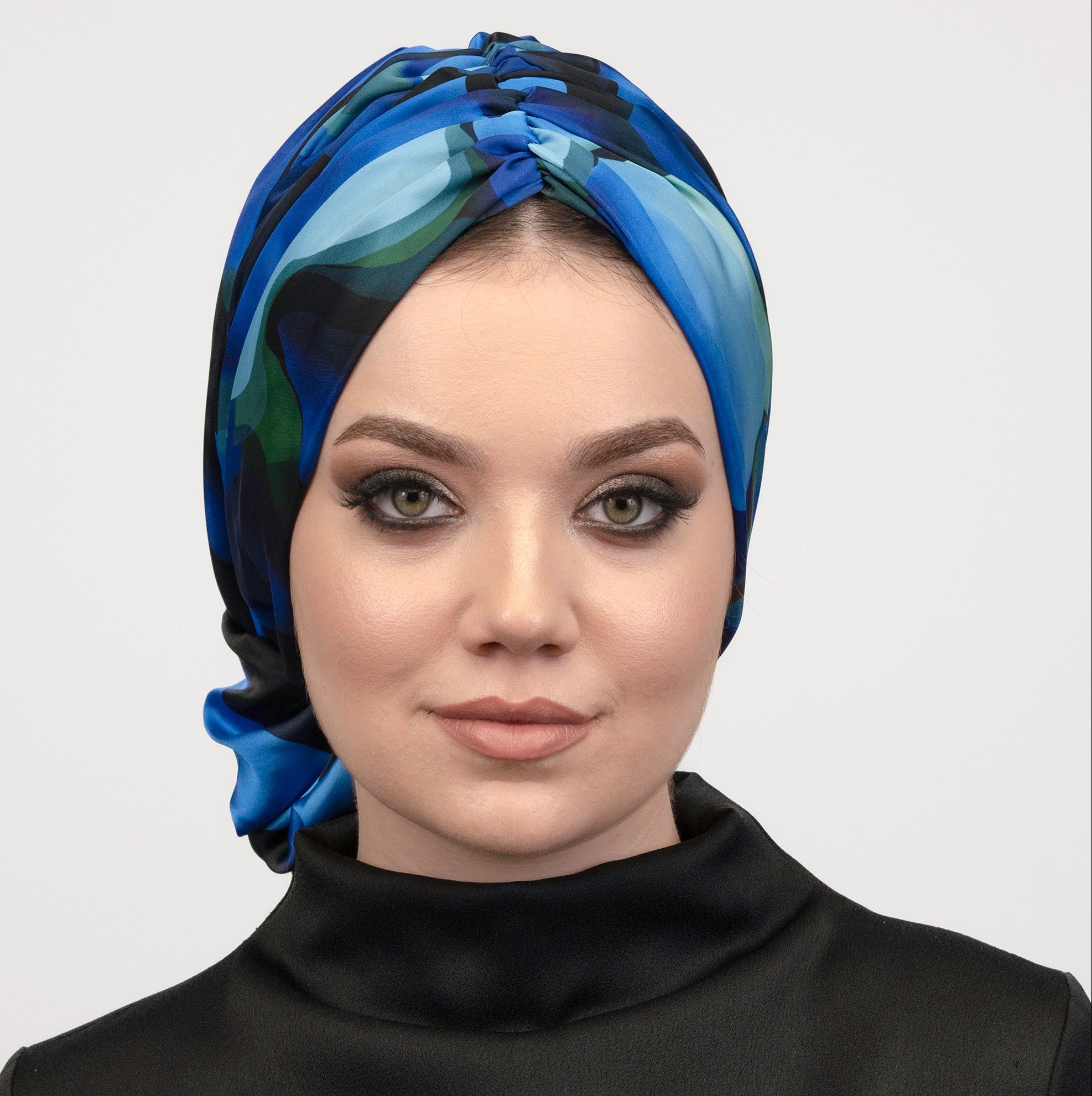 Abu Dabi Topuzlu Bone - Penye Astarlı - İpek Saten Kumaş