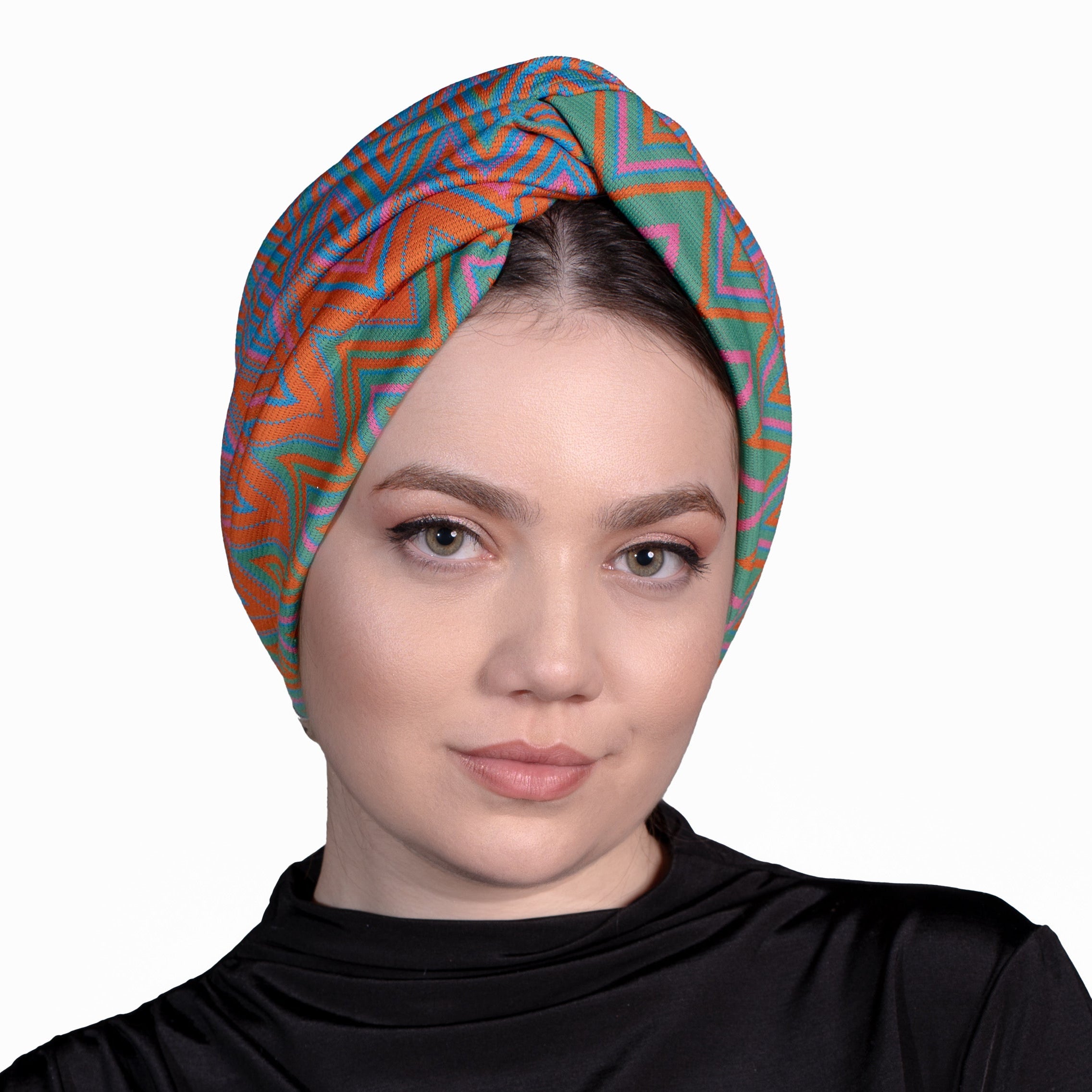 X Burgulu Büzgülü Bone – Zikzak Desenli Örme Kumaş