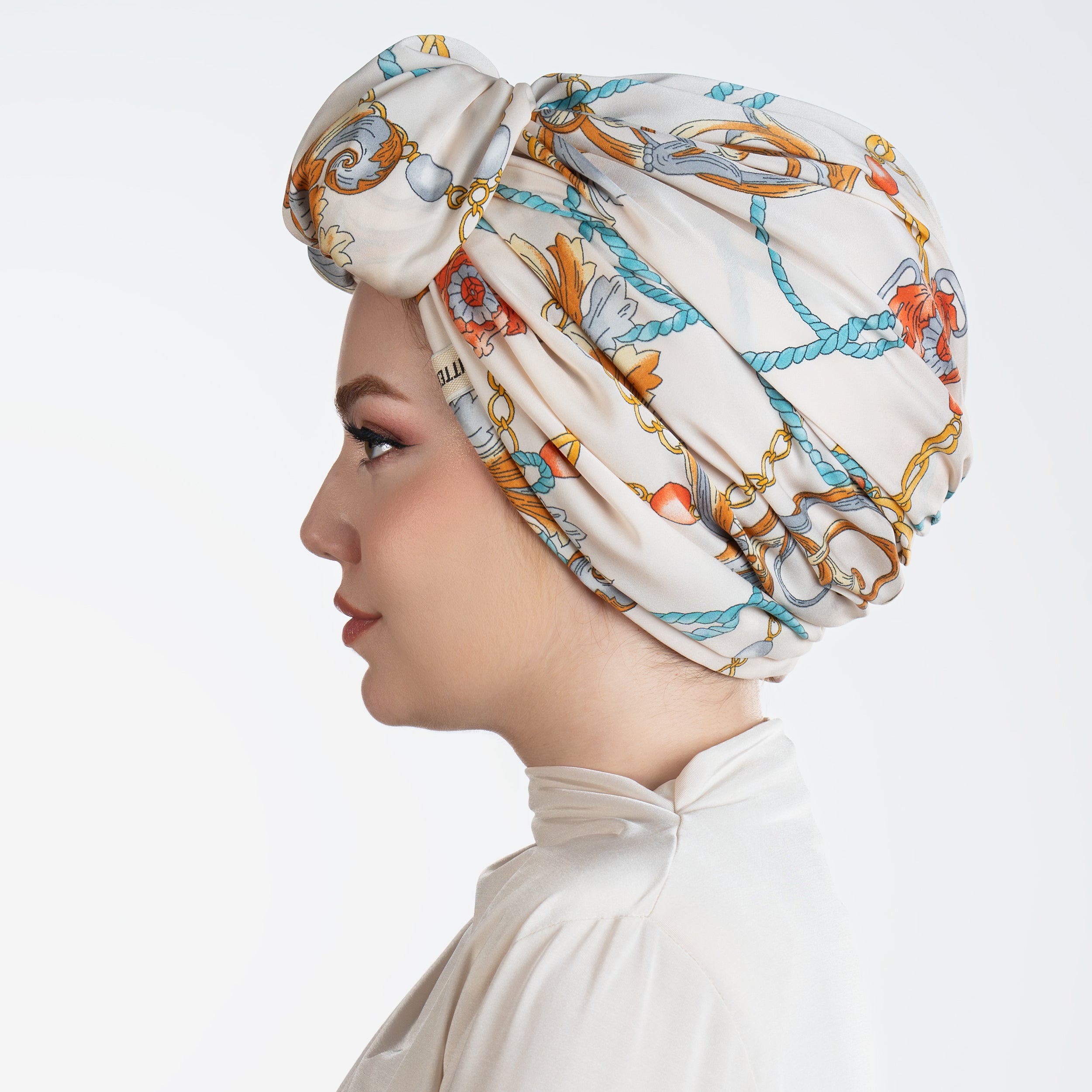 Beyrut Topuzlu Bone – Zincir Desenli Cupra Kumaş