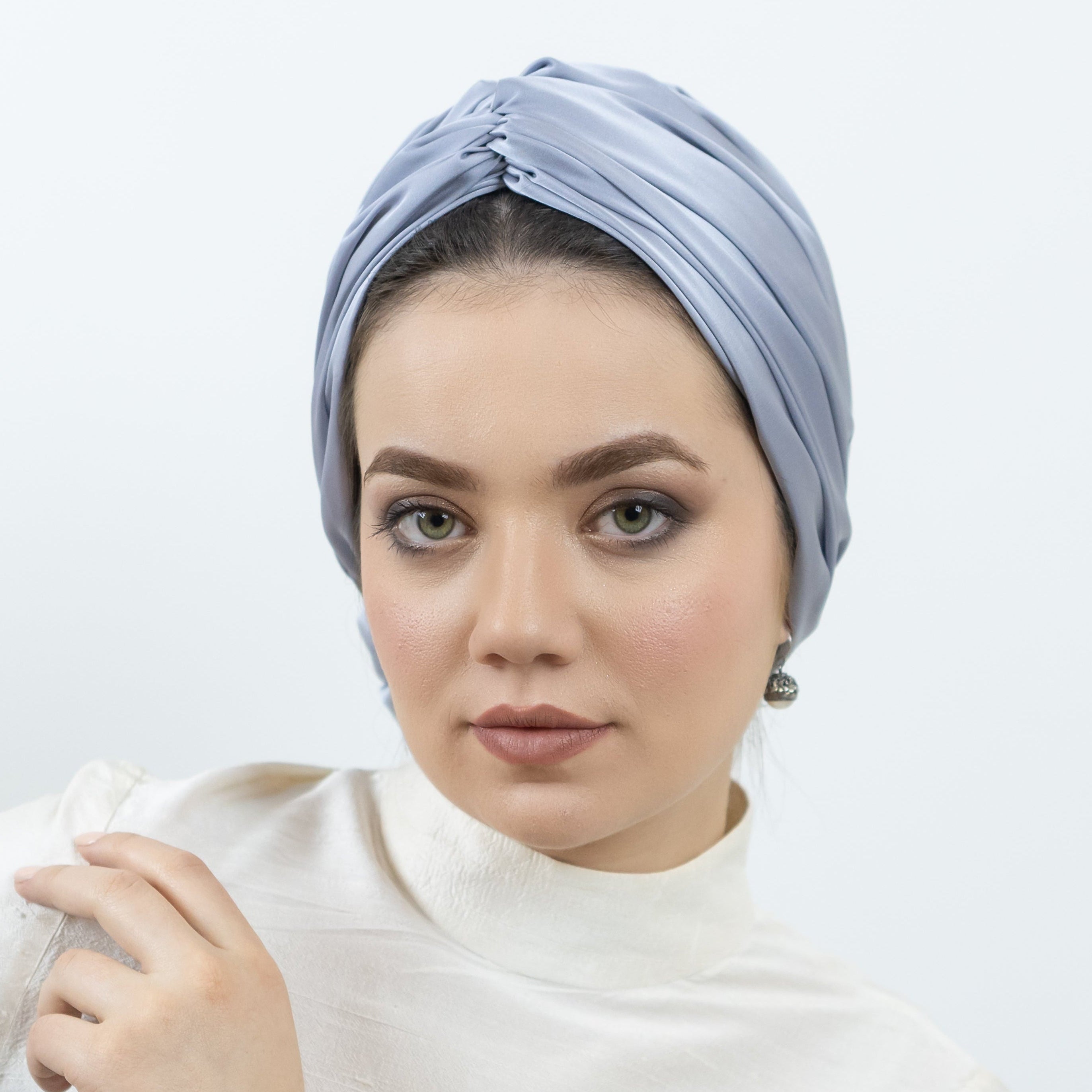 Abu Dhabi Ready-Made Bonnet - Lycra Satin Fabric - Black - BitterColors 
