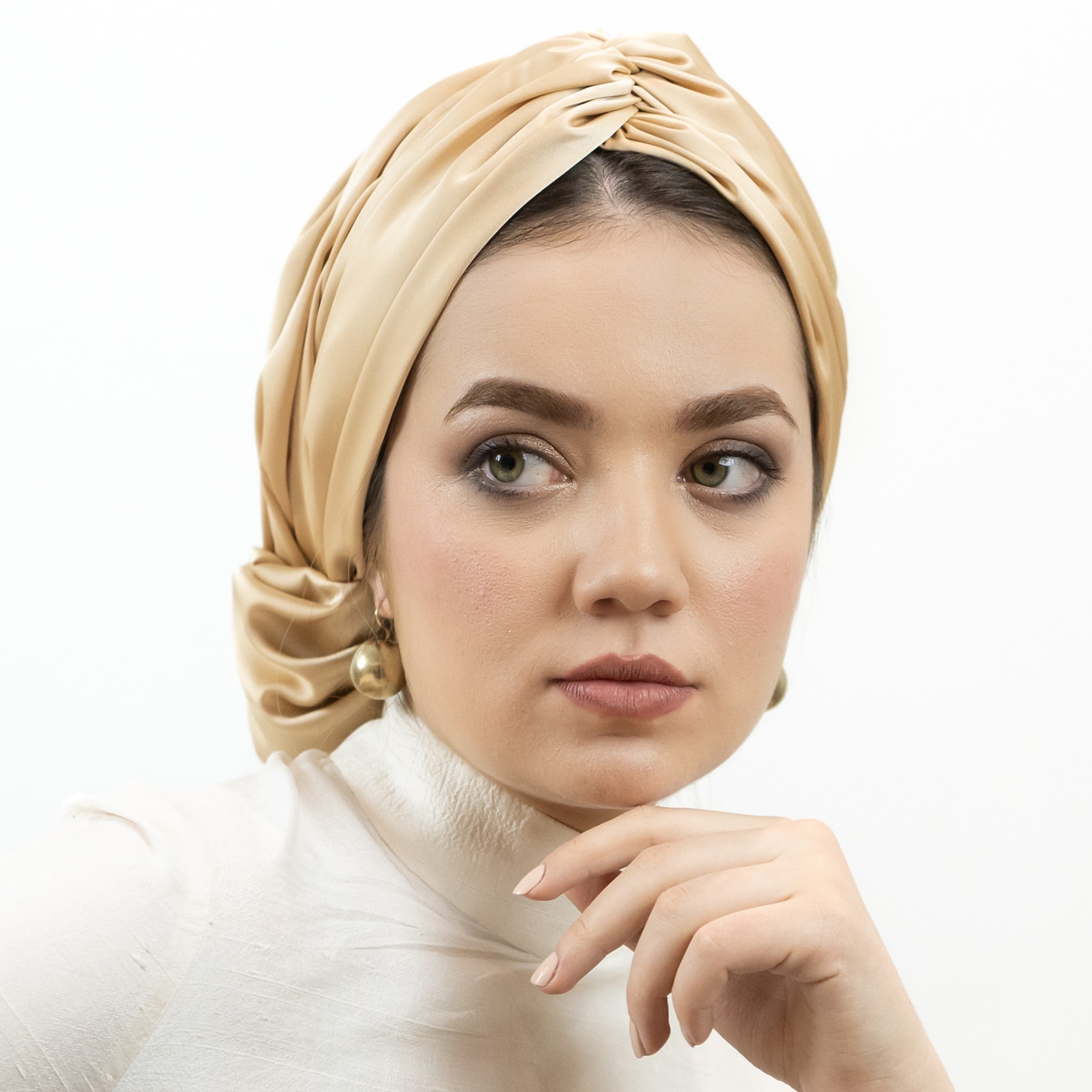 Abu Dhabi Ready-Made Bonnet - Lycra Satin Fabric - Black - BitterColors 