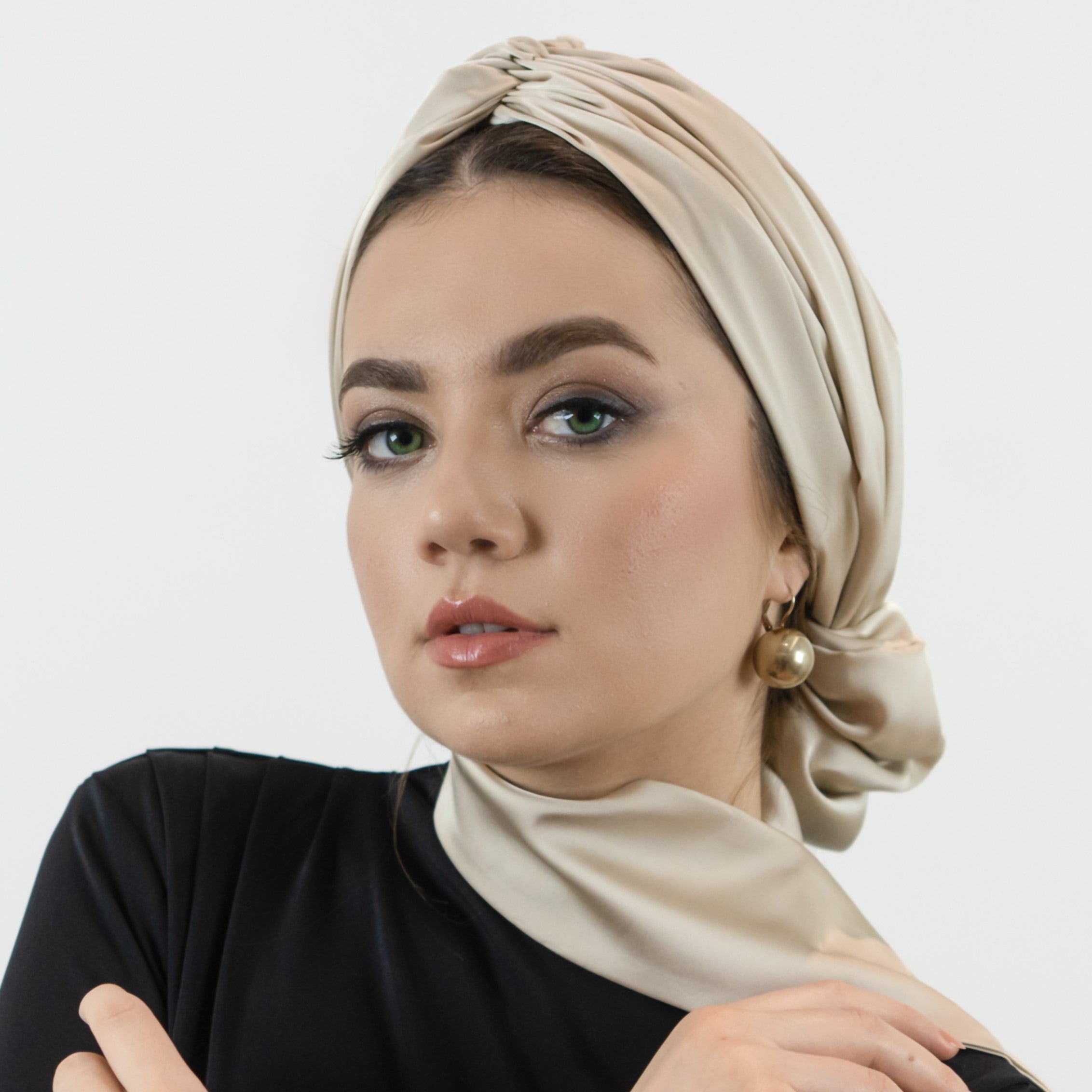Abu Dhabi Ready-Made Bonnet - Lycra Satin Fabric - Black - BitterColors 