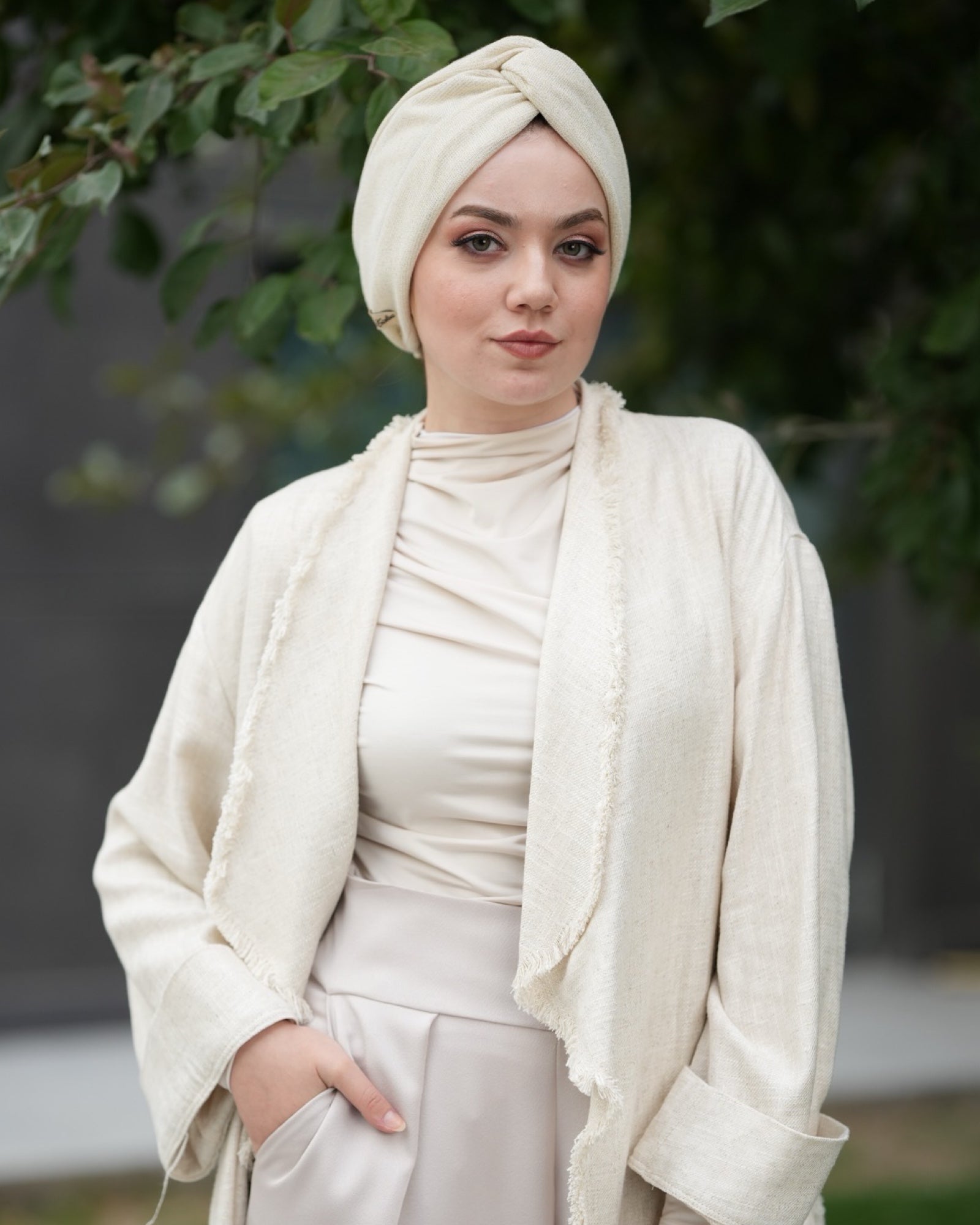 Barcelona Burgulu Bone - Ekru Renkli - Esnek Simli Örme Kumaş