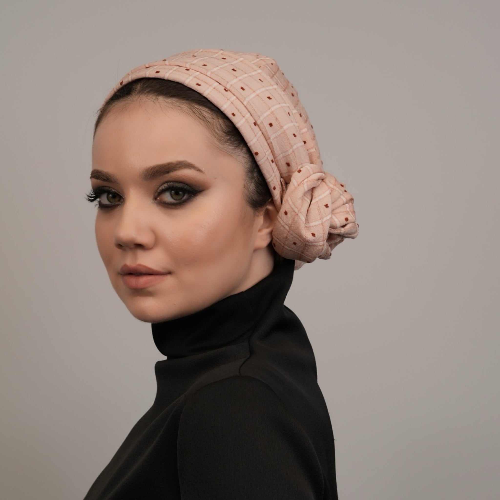 Dubai Bağlamalı Bone - Puantiyeli İpek Keten Kumaş