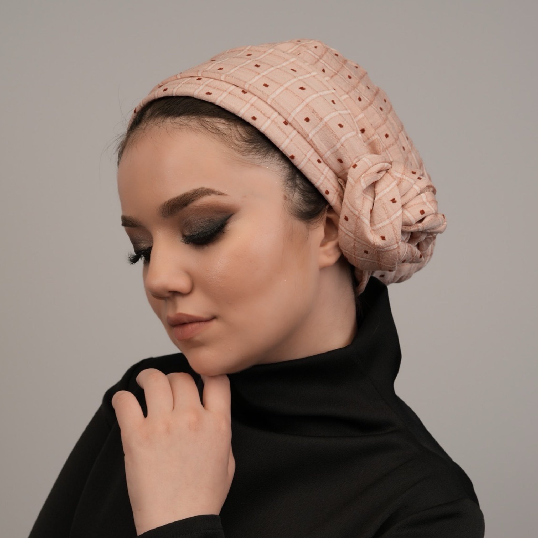 Dubai Bağlamalı Bone - Puantiyeli İpek Keten Kumaş