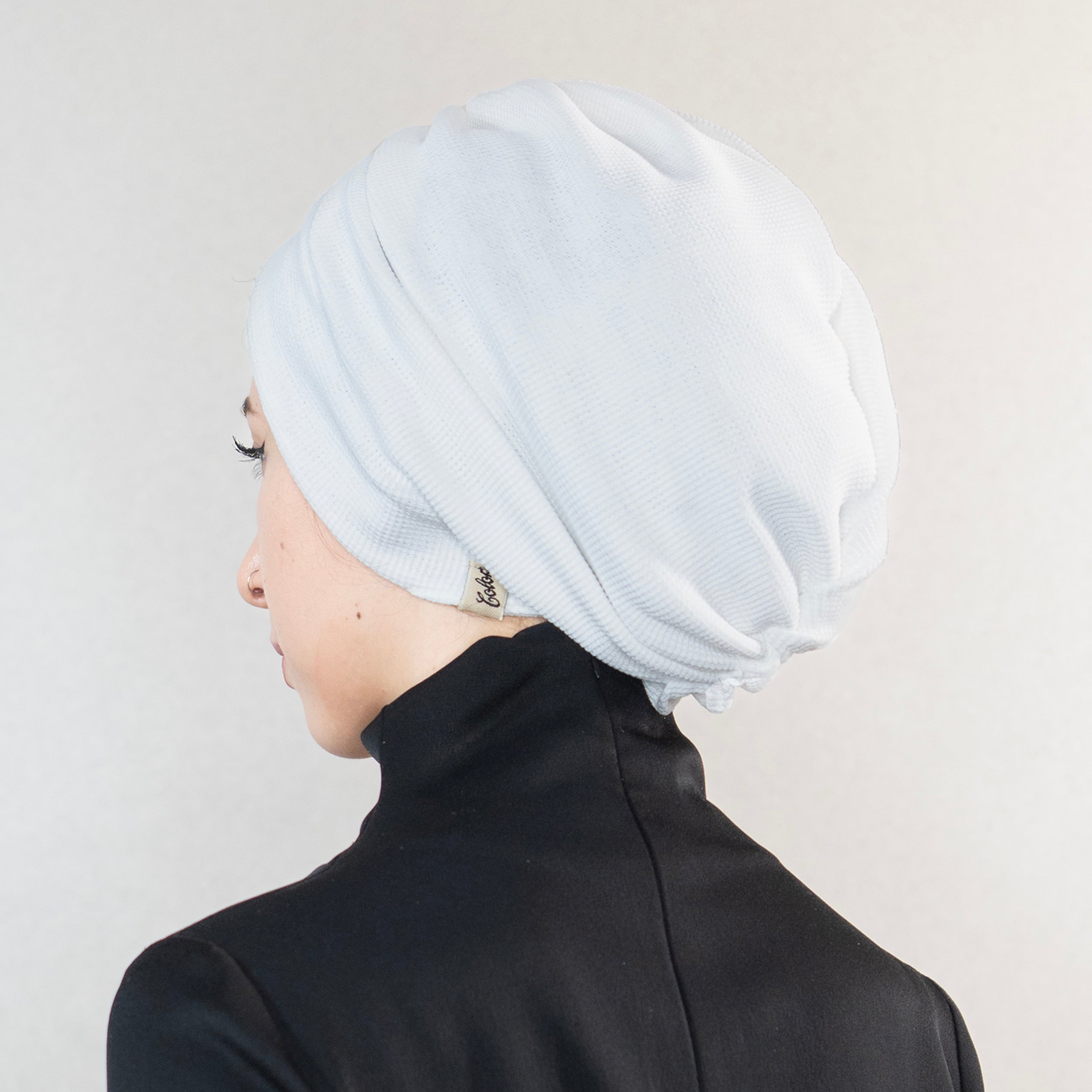 Milano Büzgülü Bone - Hafif Örme Kumaş