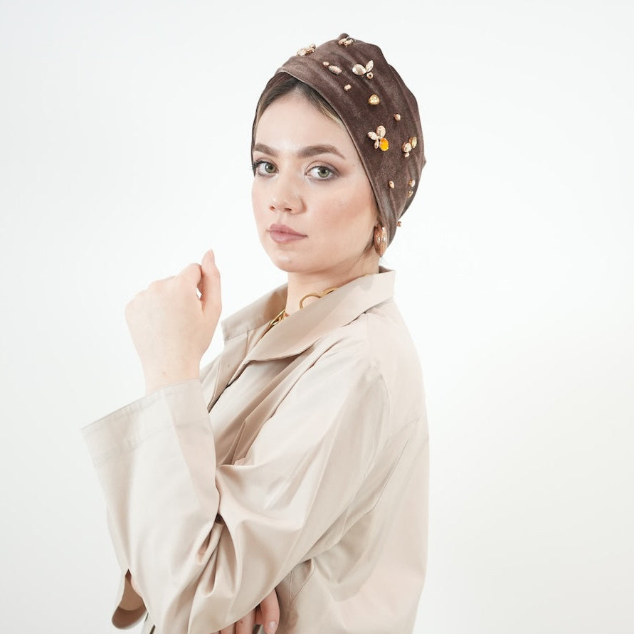 Paris Taş İşlemeli Bone - Vizon Kadife Kumaş