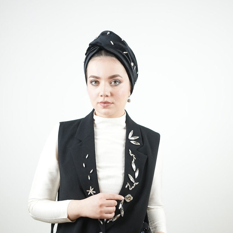 Paris Serpme Taş İşlemeli Bone - Siyah Kadife Kumaş