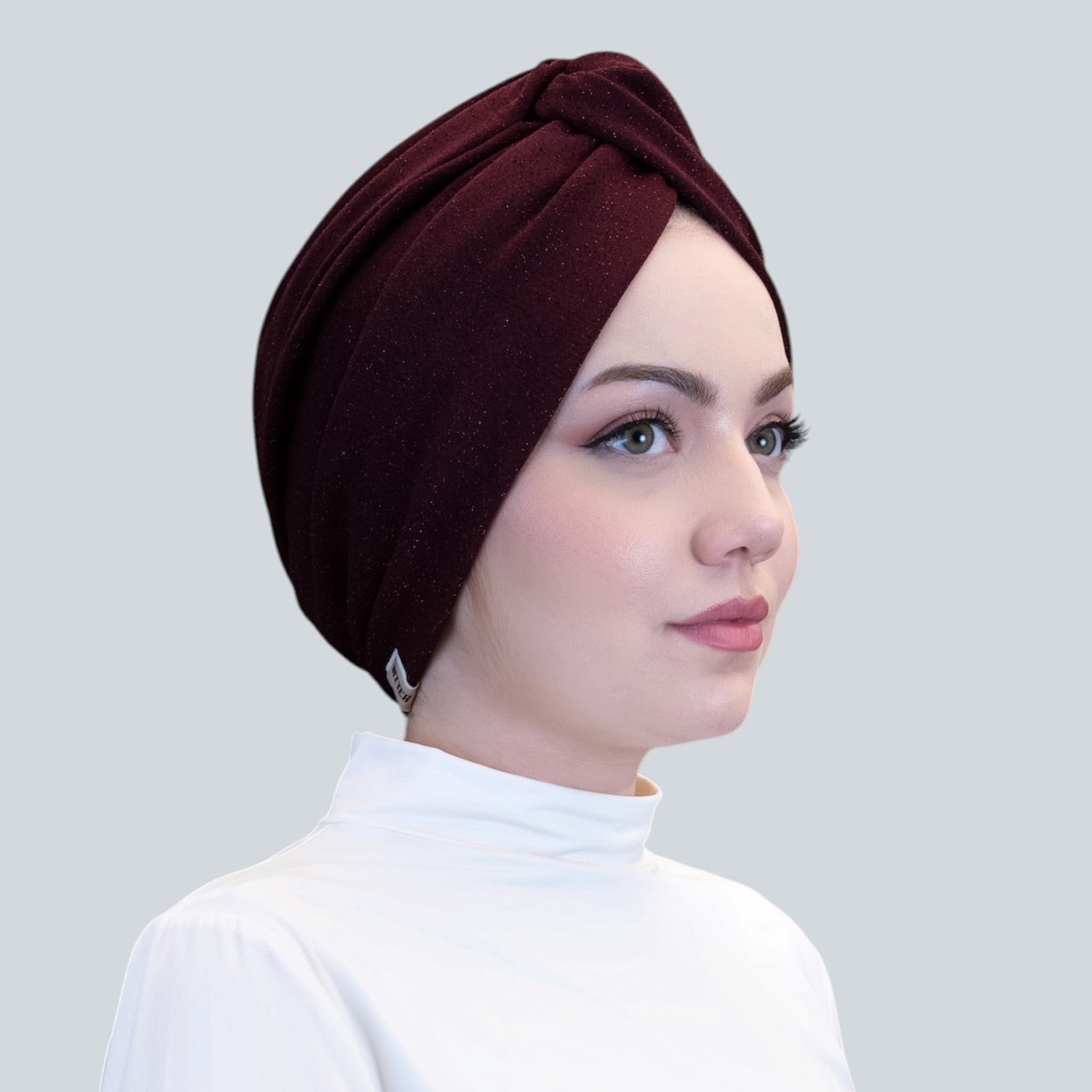 X GLITTERY BURGUNDY BONNET