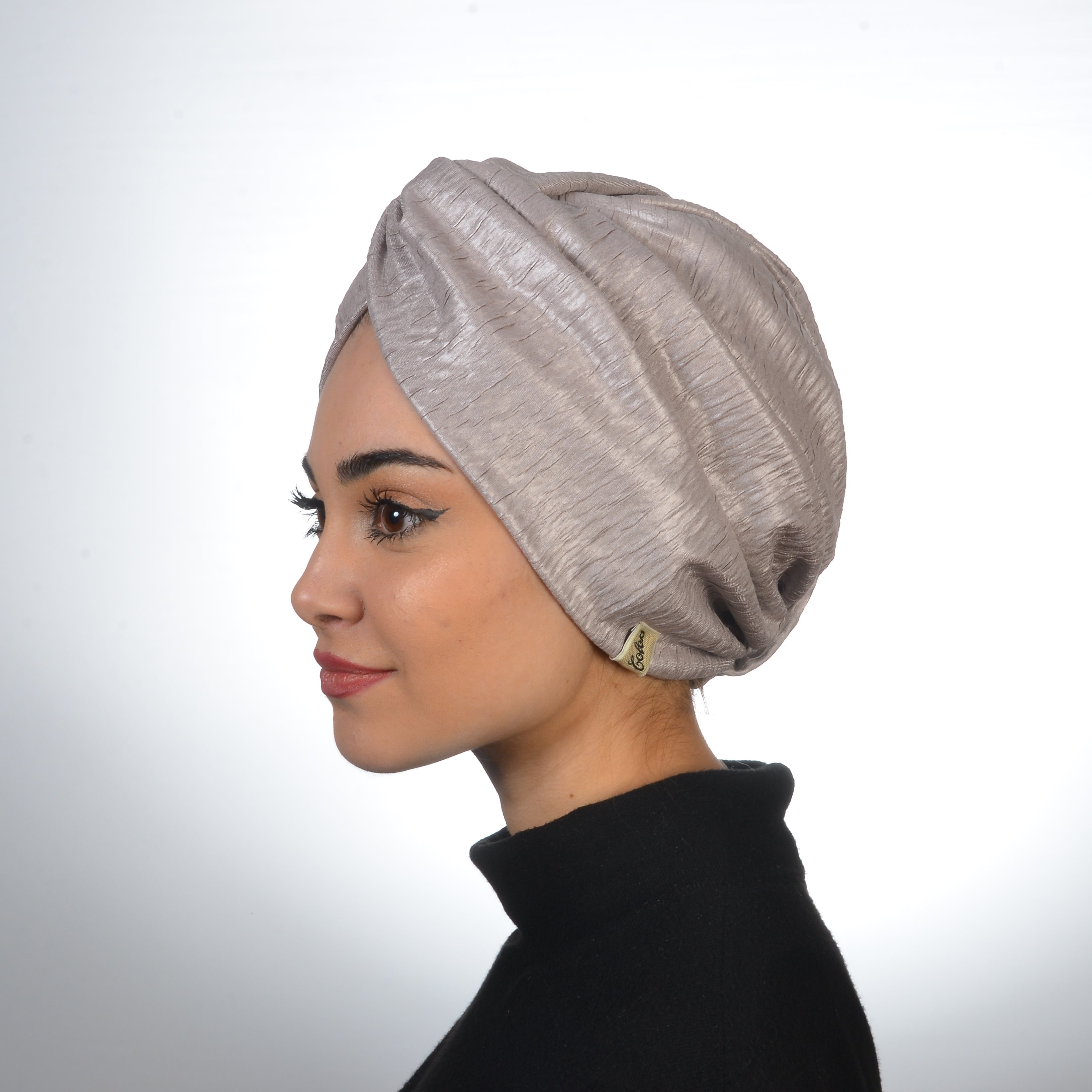 Barcelona Burgulu Bone – Parlak Kırışık Kumaş