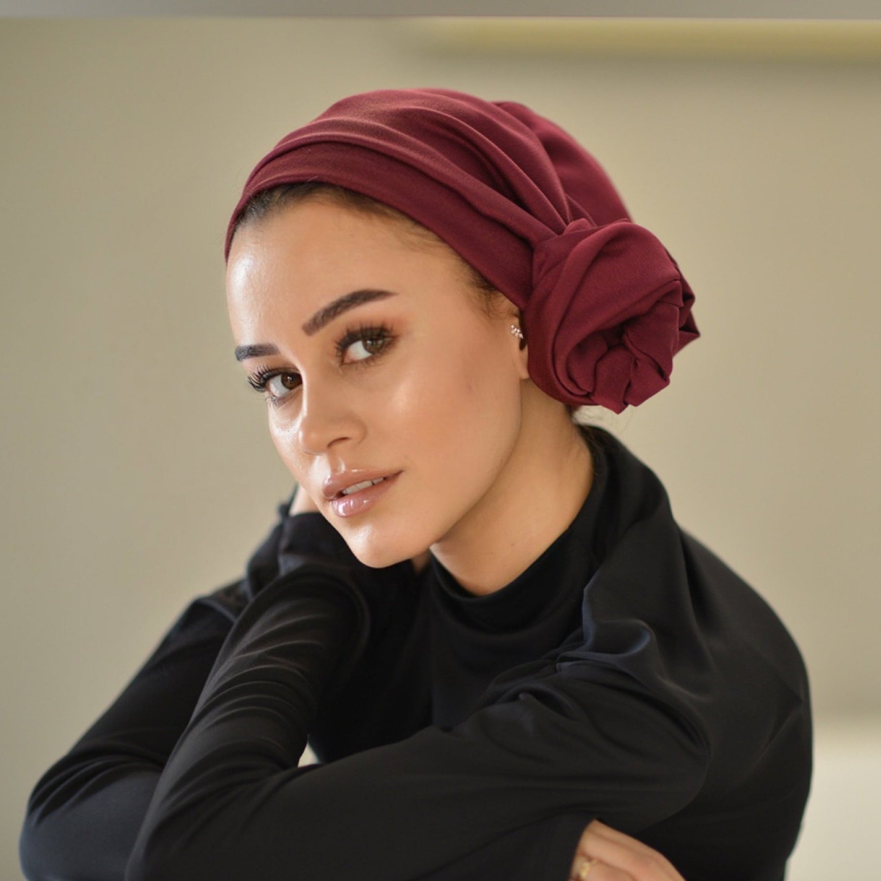 Dubai Bağlamalı Bone - Vişne - Krep Saten Kumaş