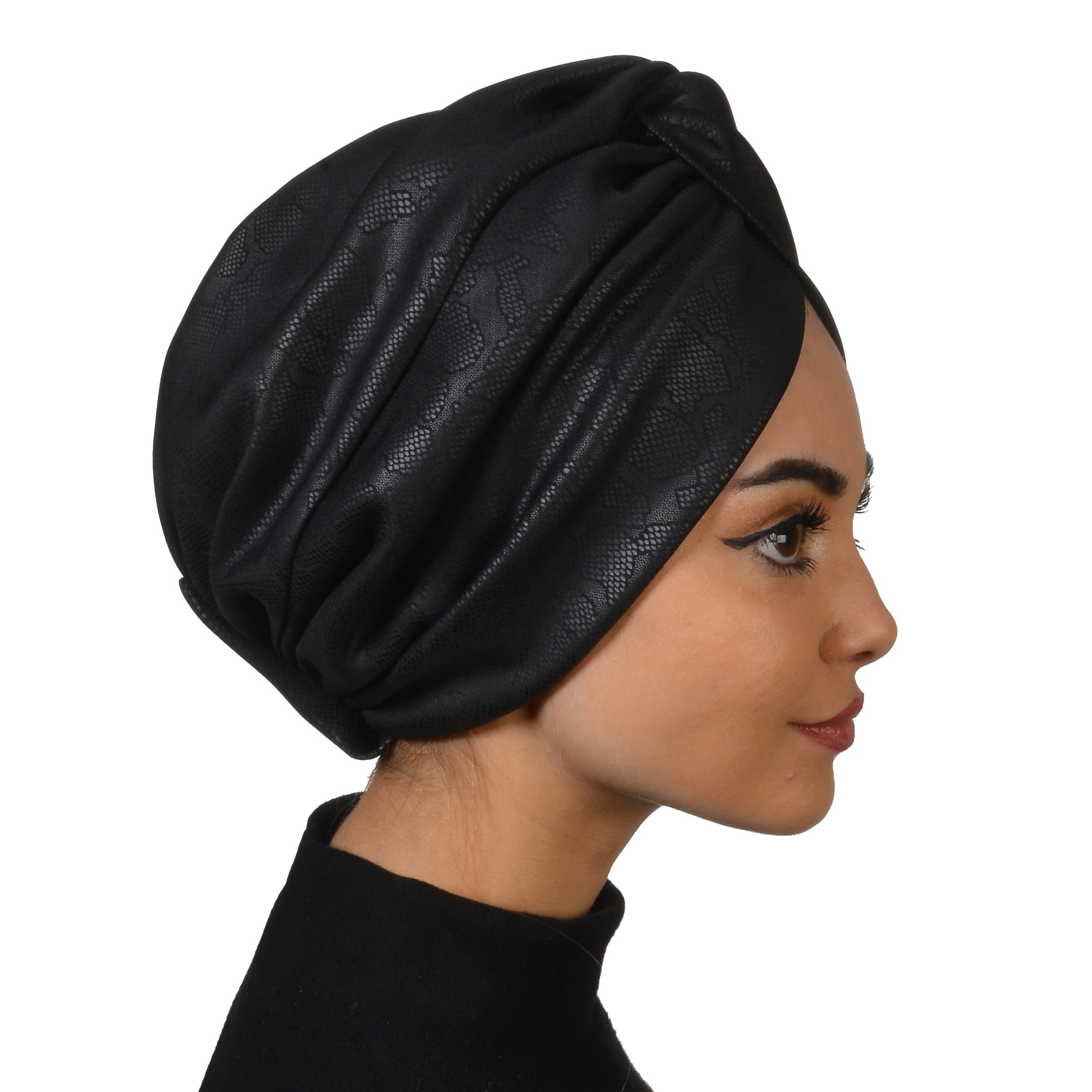 Barcelona Burgulu Bone - Siyah Renkli - Deri Görünümlü Kumaş