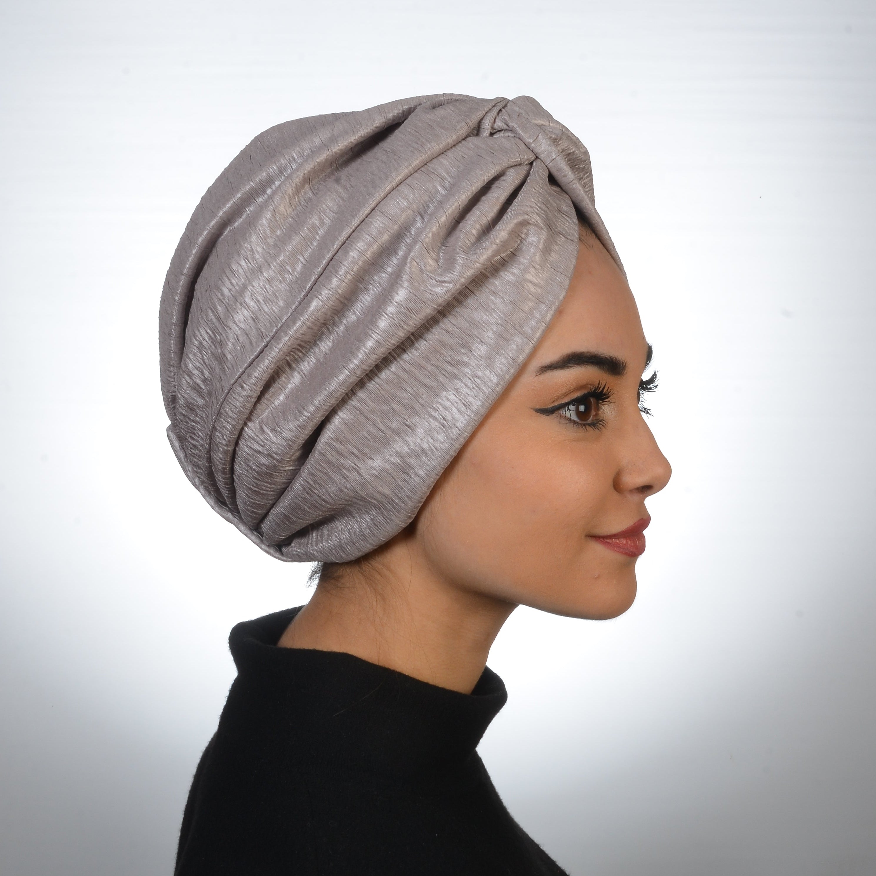 Barcelona Burgulu Bone – Parlak Kırışık Kumaş